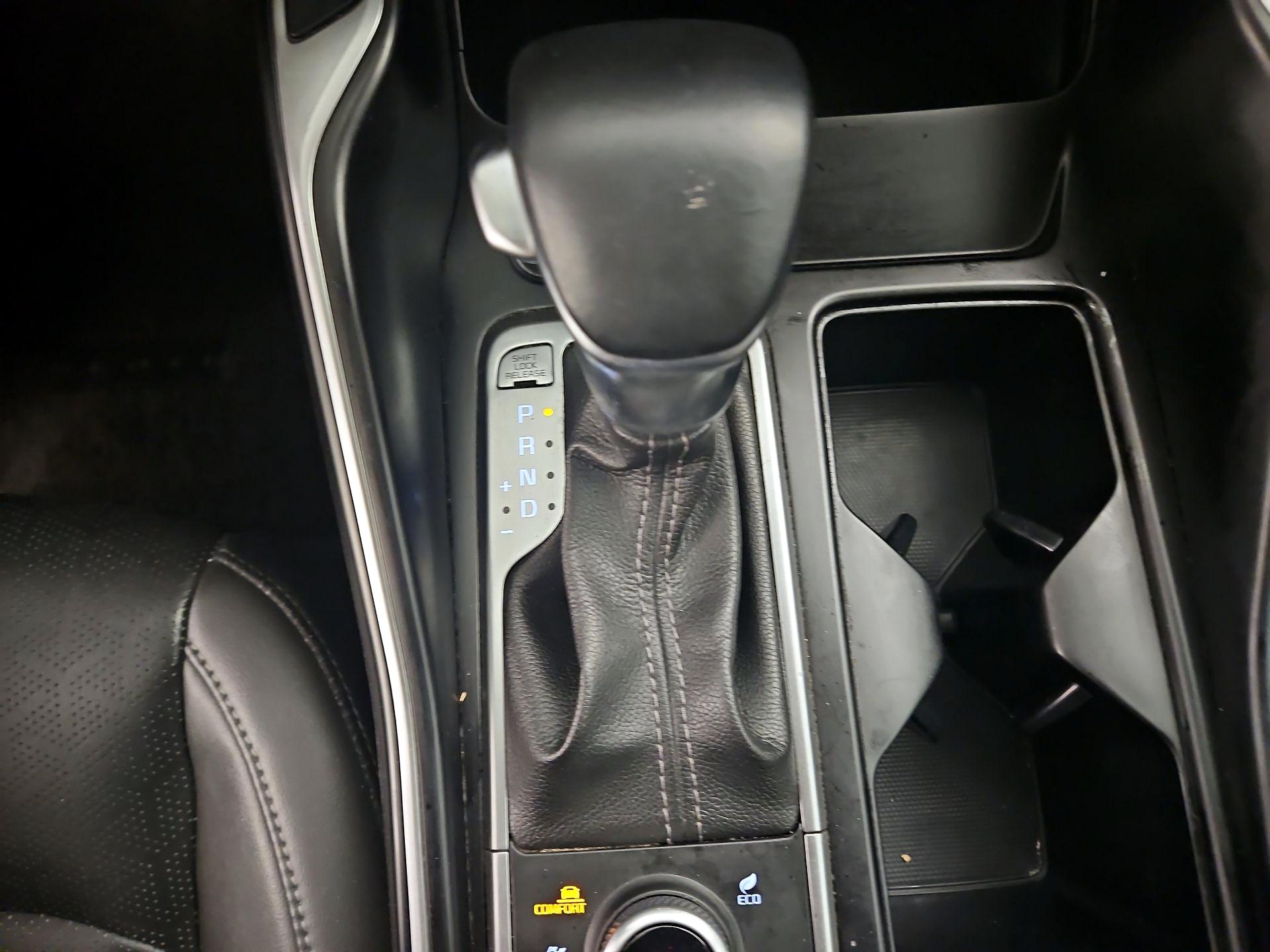 Thumbnail: 2022 Kia Sorento - 18