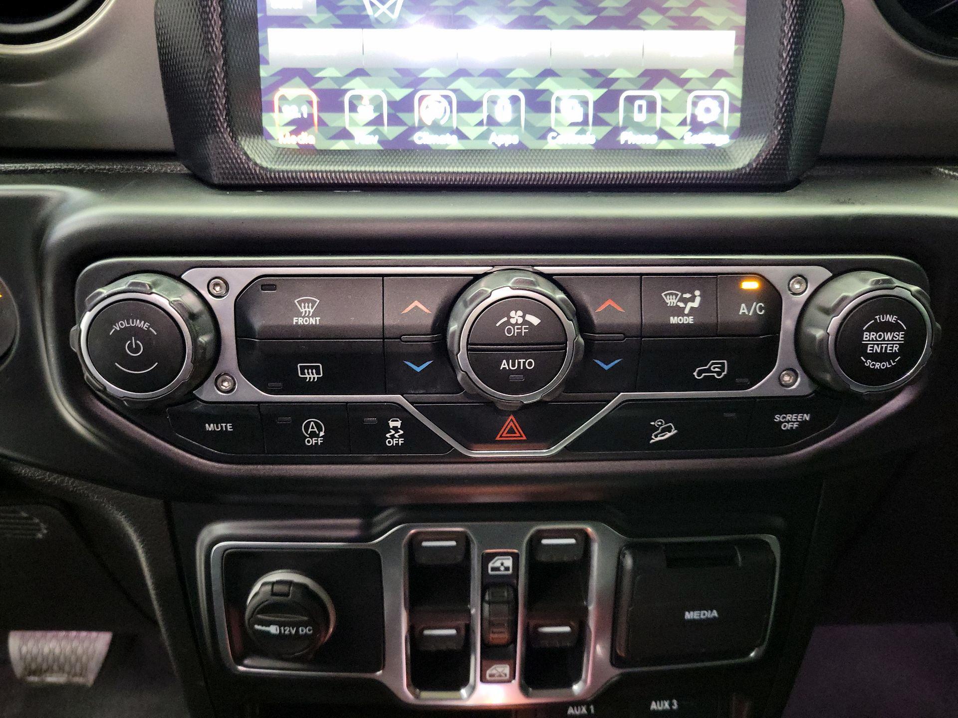 Thumbnail: 2021 Jeep Wrangler - 15