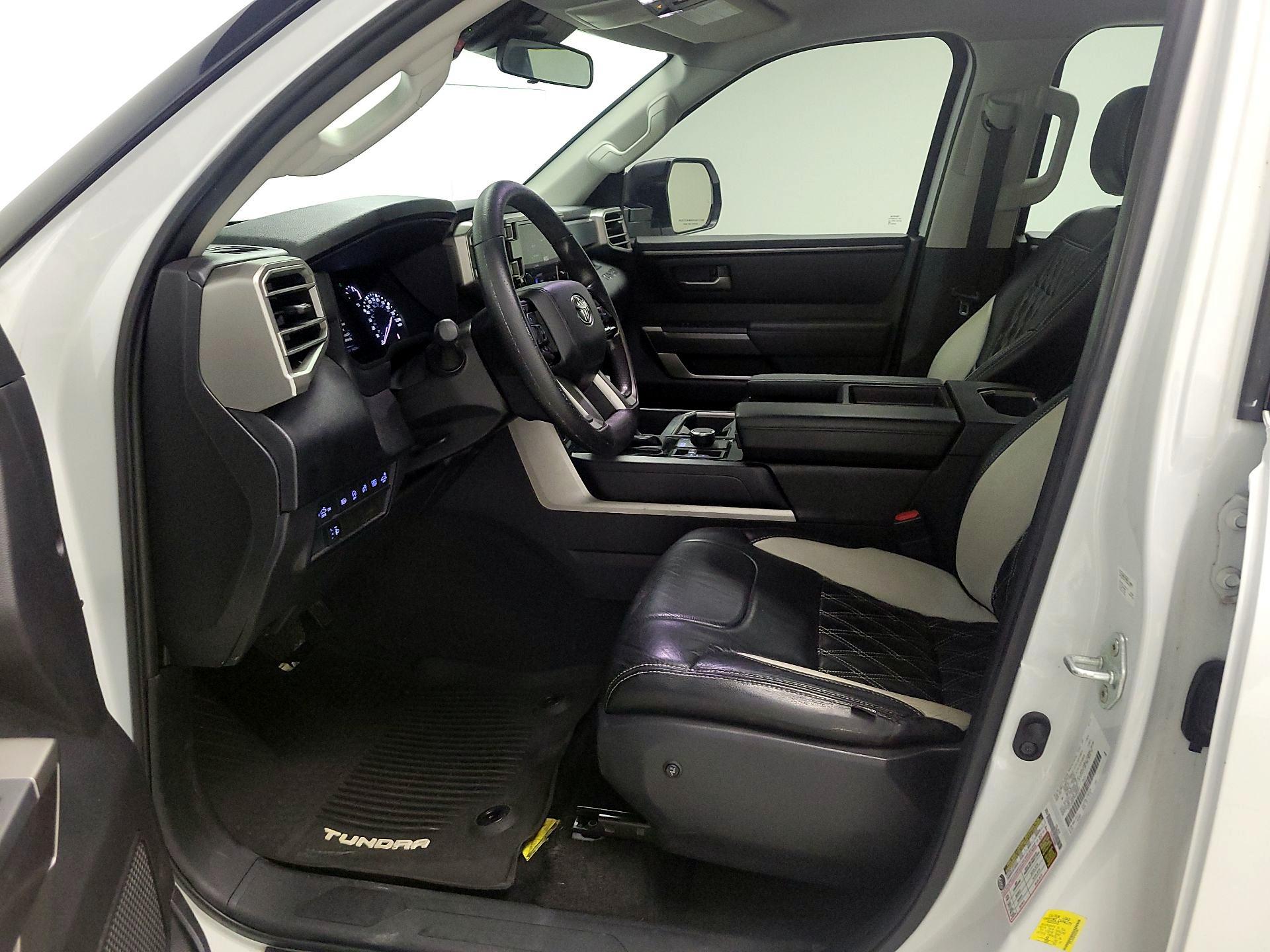 Thumbnail: 2022 Toyota Tundra - 11