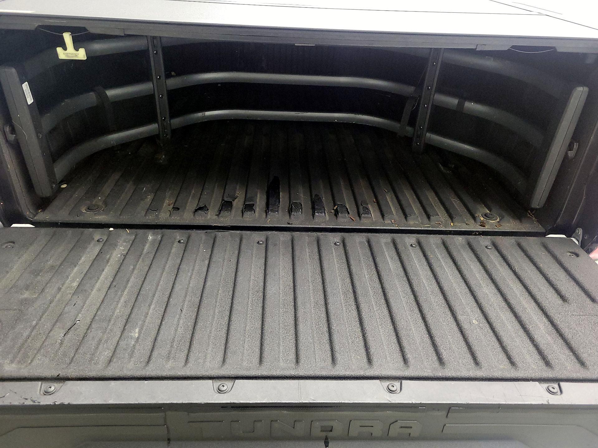 Thumbnail: 2022 Toyota Tundra - 16