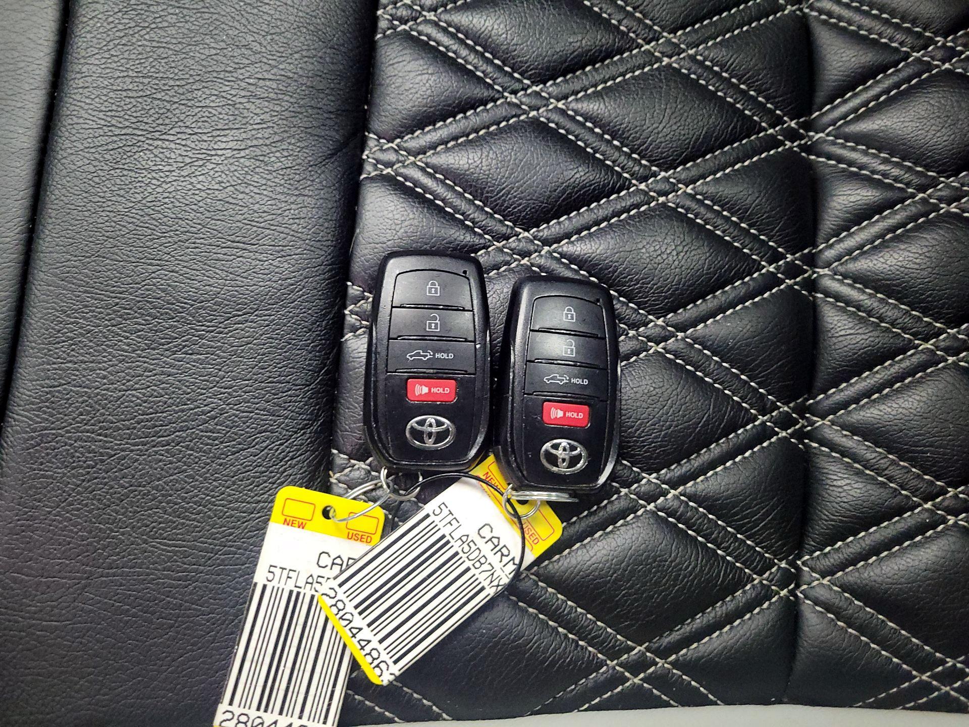 Thumbnail: 2022 Toyota Tundra - 18