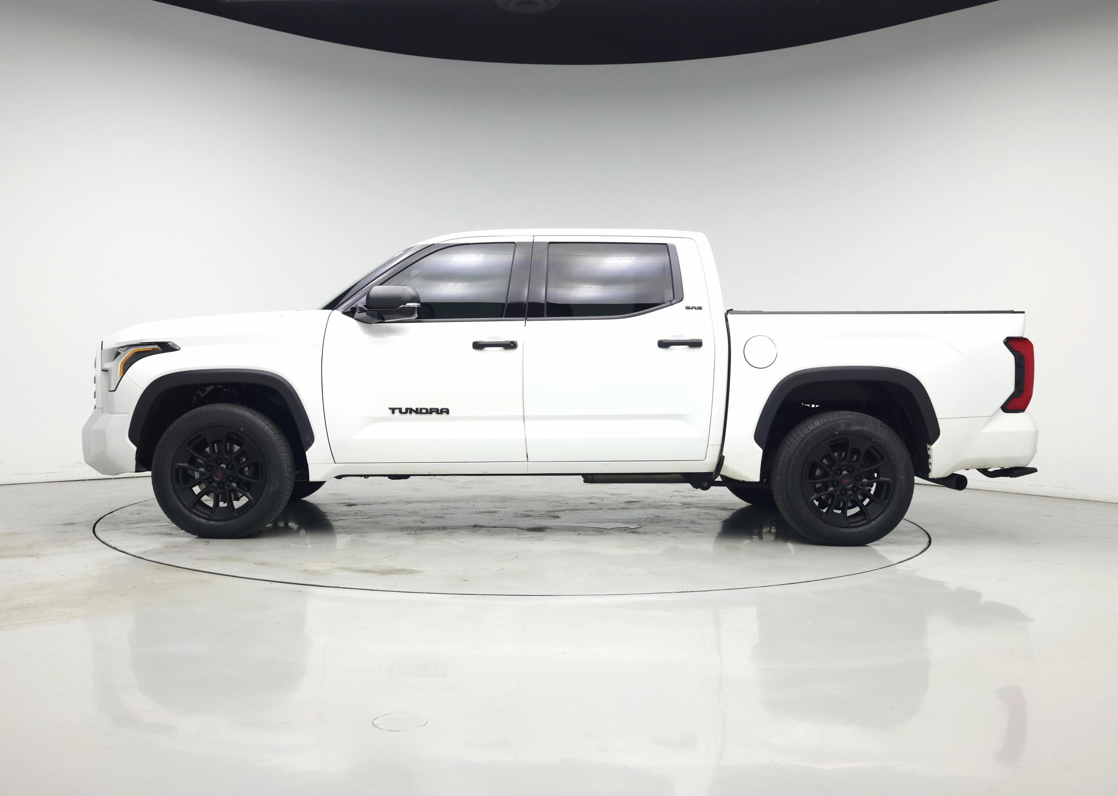 Thumbnail: 2022 Toyota Tundra - 3