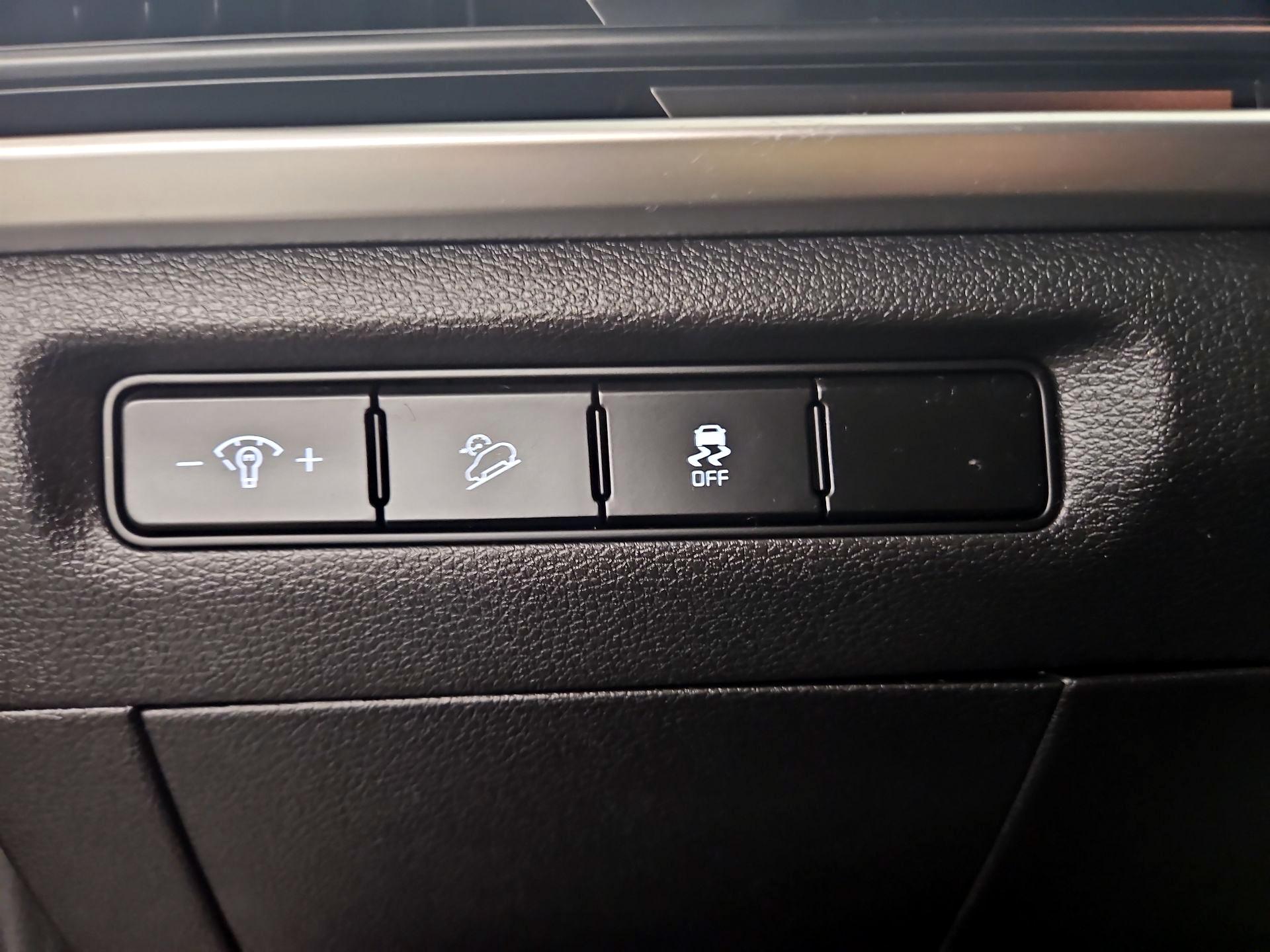 Thumbnail: 2023 Kia Telluride - 13