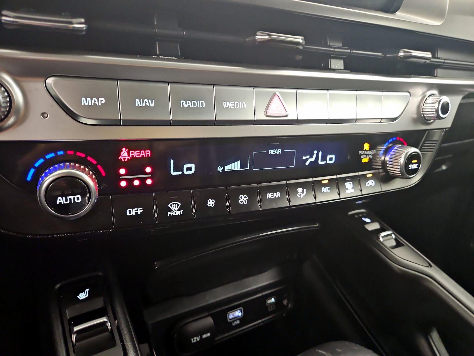 Thumbnail: 2023 Kia Telluride - 17