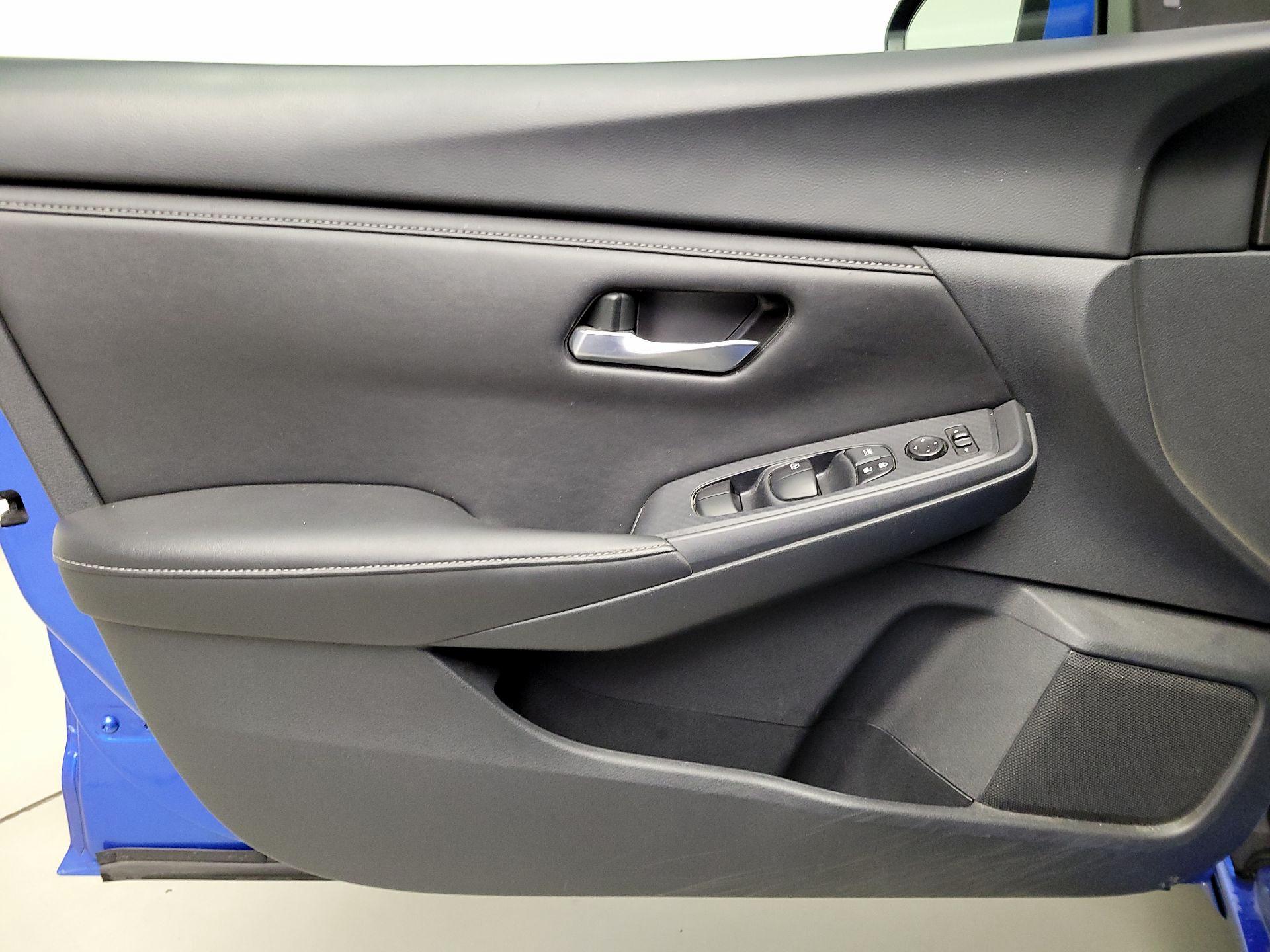 Thumbnail: 2023 Nissan Sentra - 12