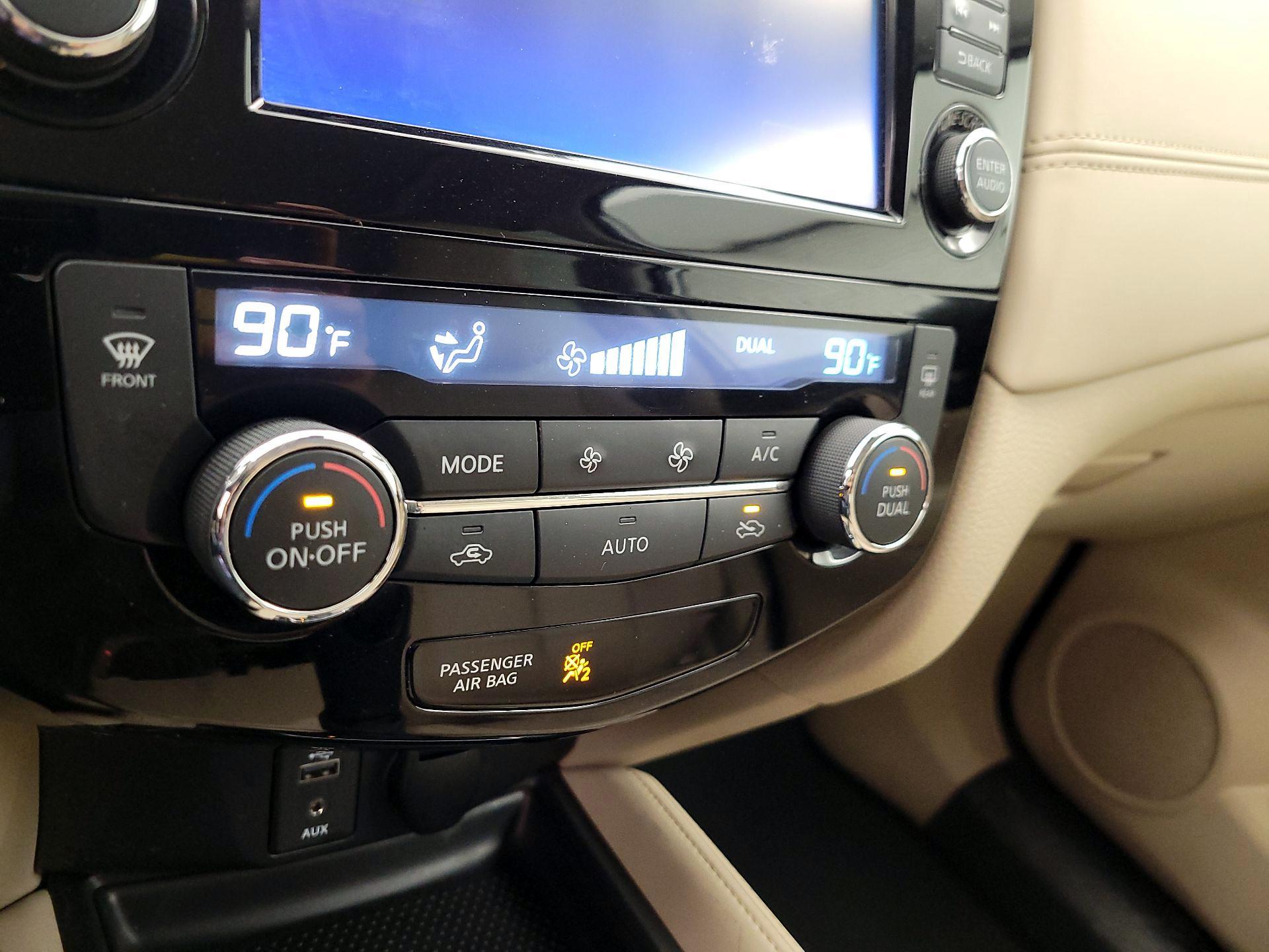 Thumbnail: 2017 Nissan Rogue - 17