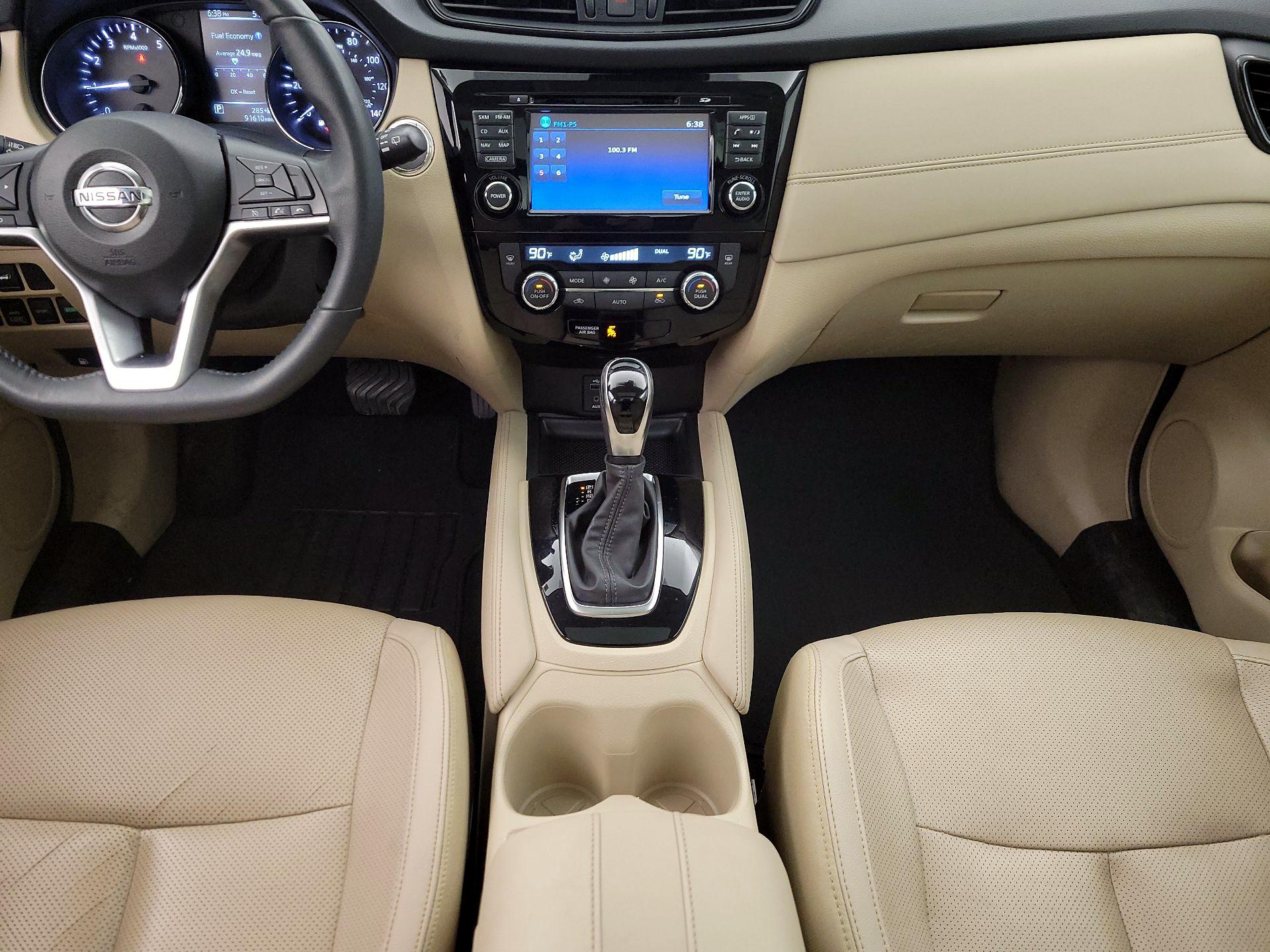 Thumbnail: 2017 Nissan Rogue - 18