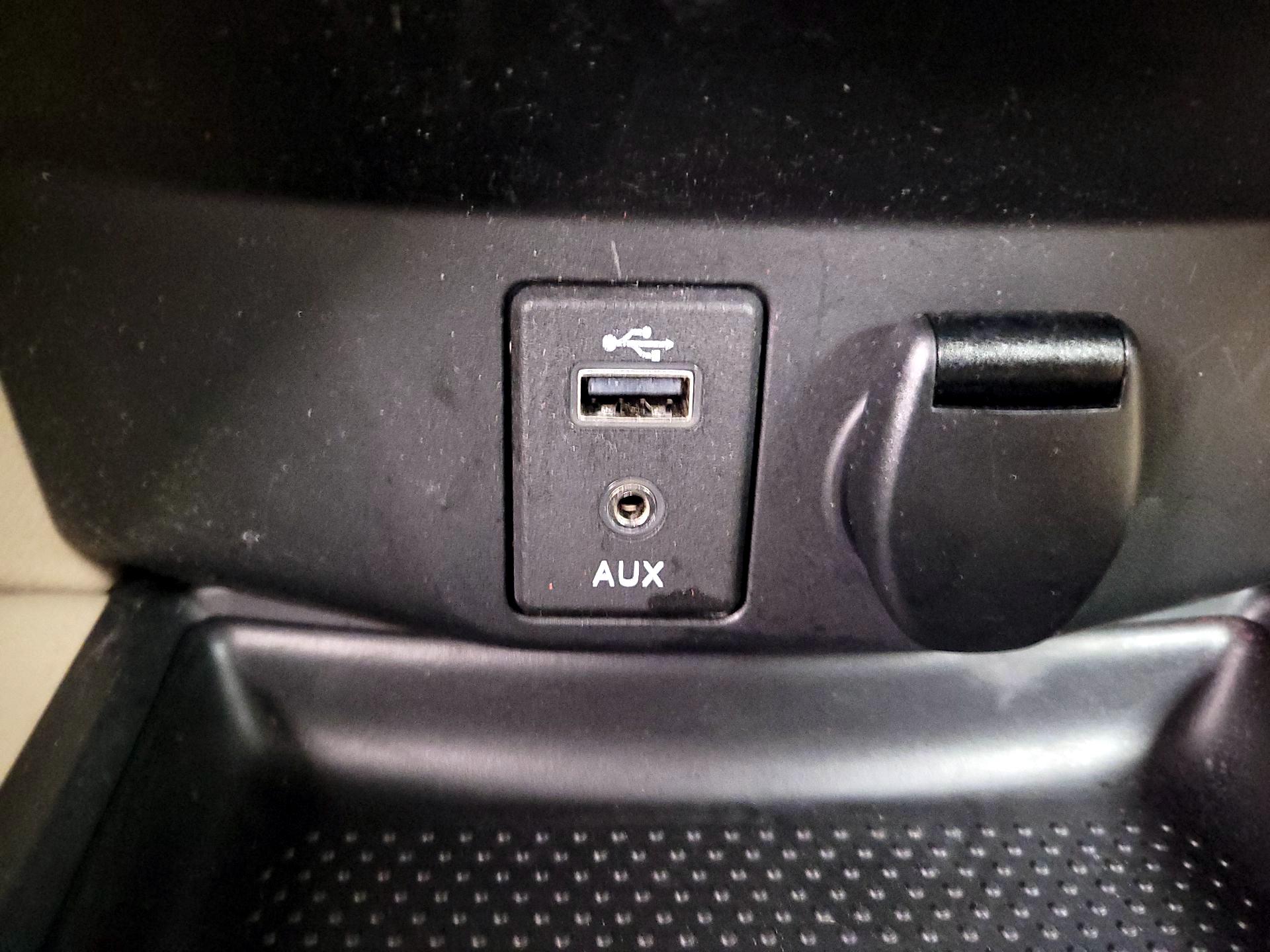 Thumbnail: 2017 Nissan Rogue - 19