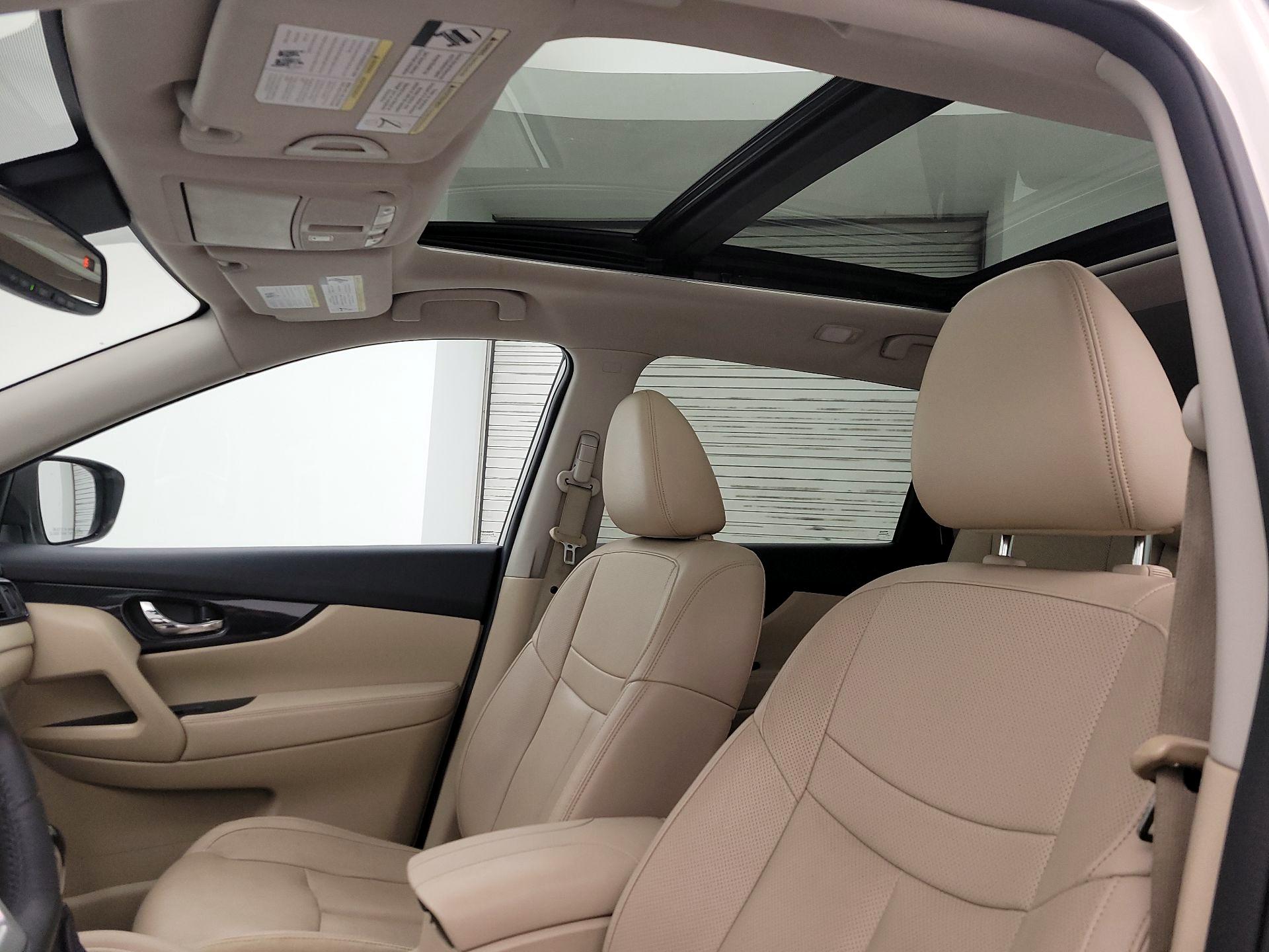 Thumbnail: 2017 Nissan Rogue - 20