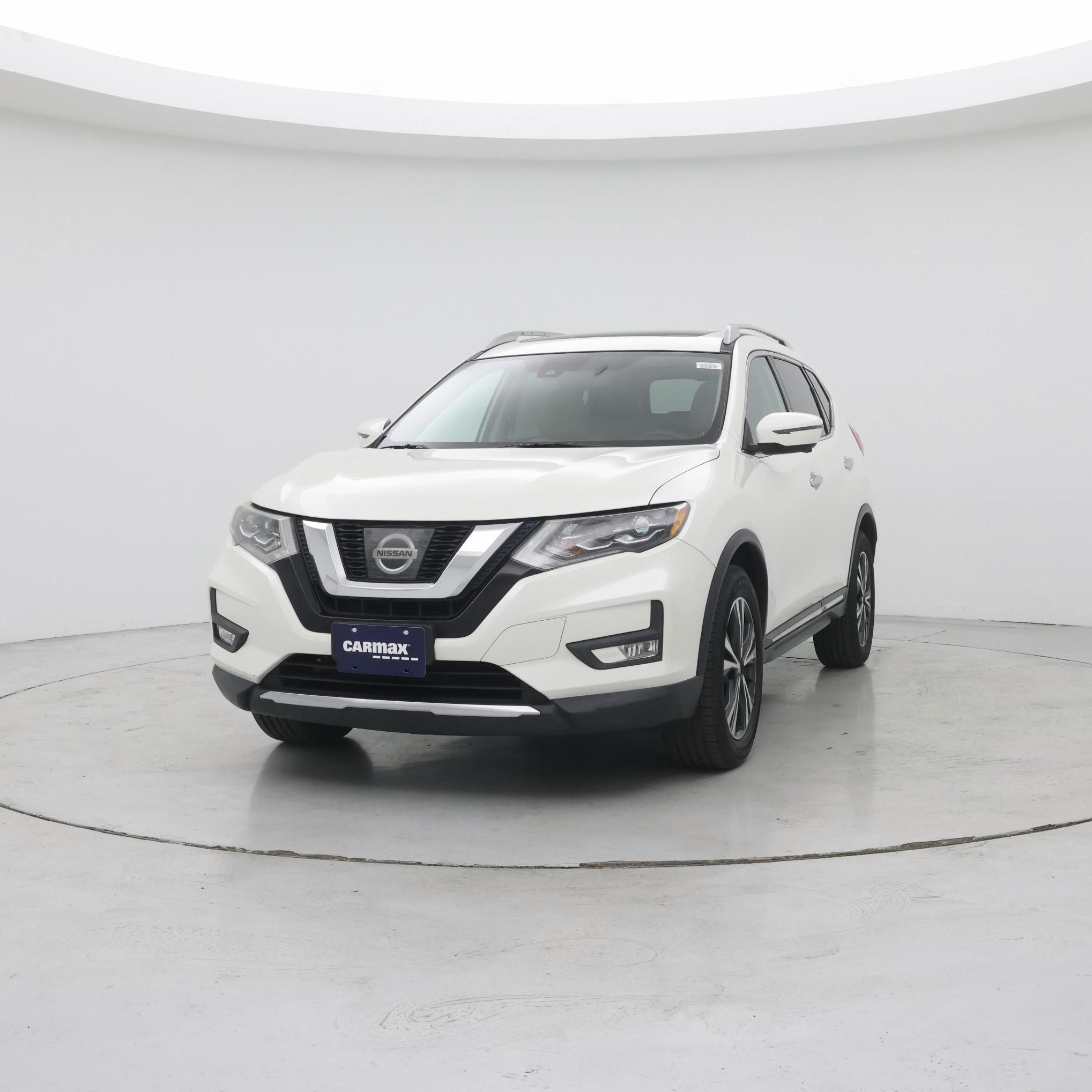 Thumbnail: 2017 Nissan Rogue - 4