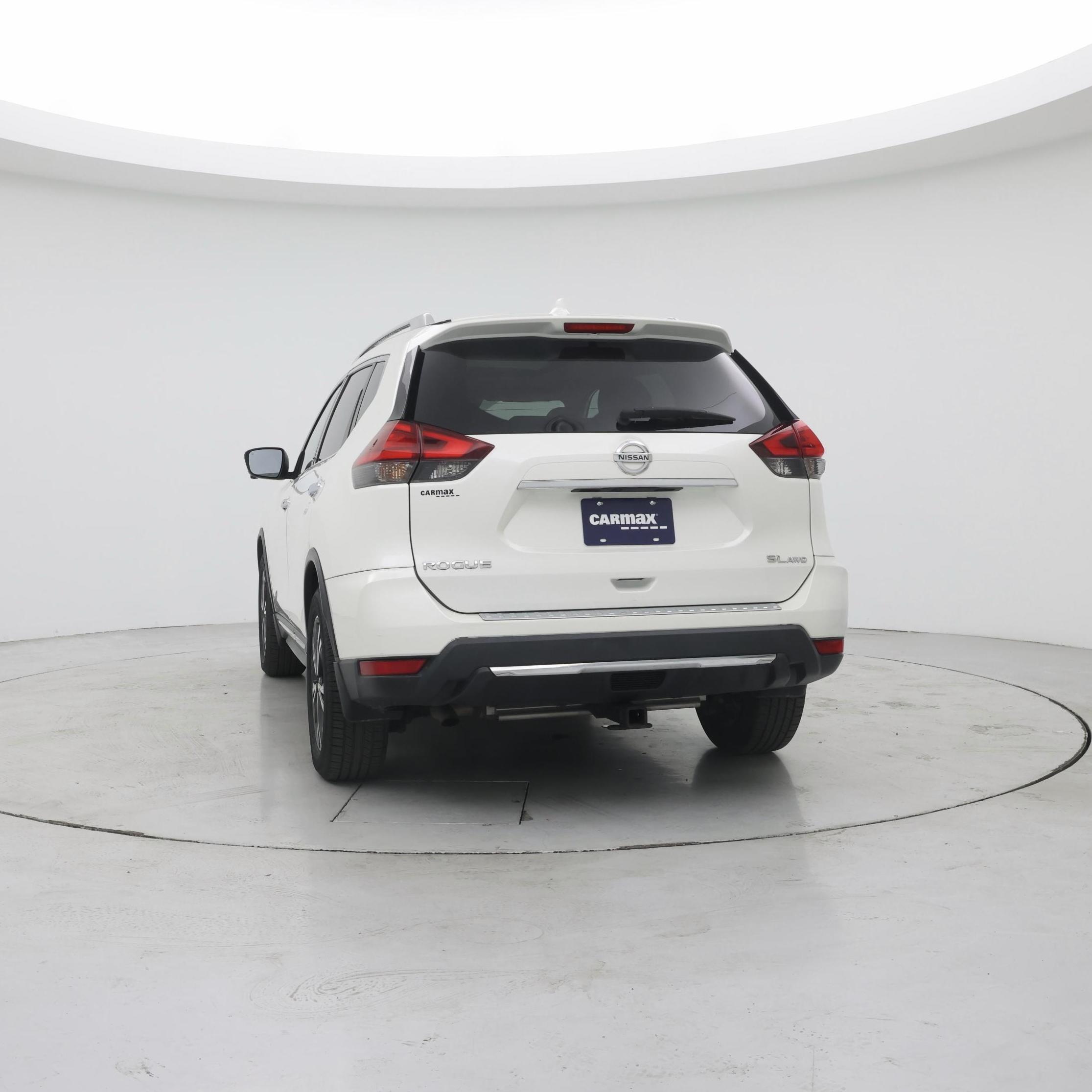 Thumbnail: 2017 Nissan Rogue - 6