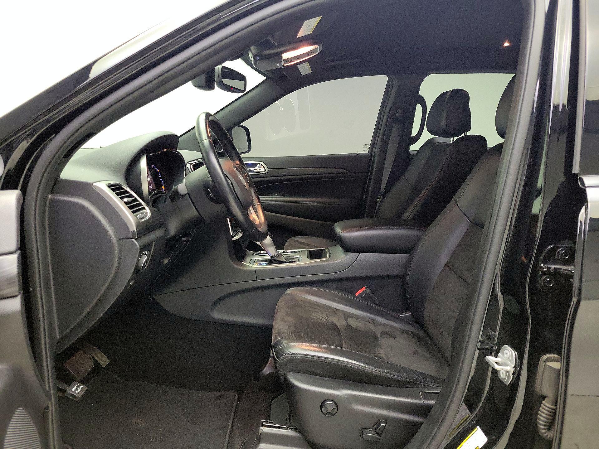 Thumbnail: 2020 Jeep Grand Cherokee - 11