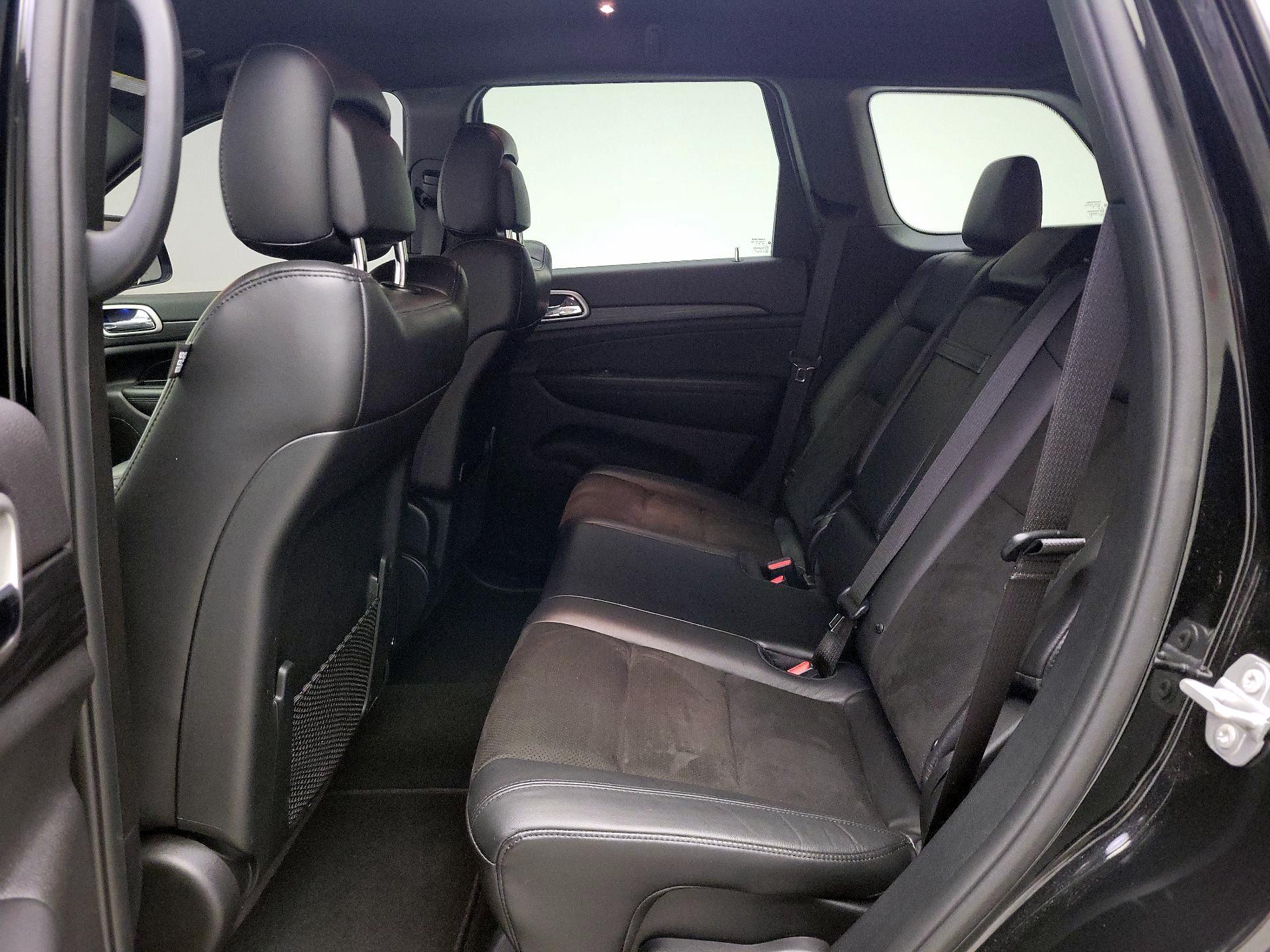 Thumbnail: 2020 Jeep Grand Cherokee - 20