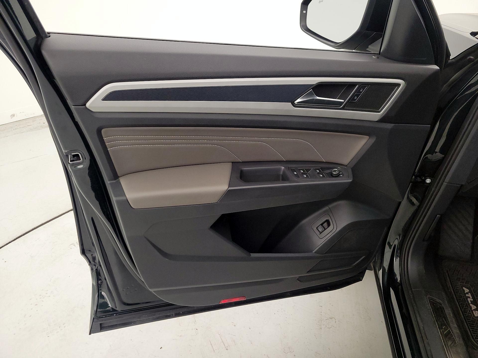 Thumbnail: 2021 Volkswagen Atlas - 12