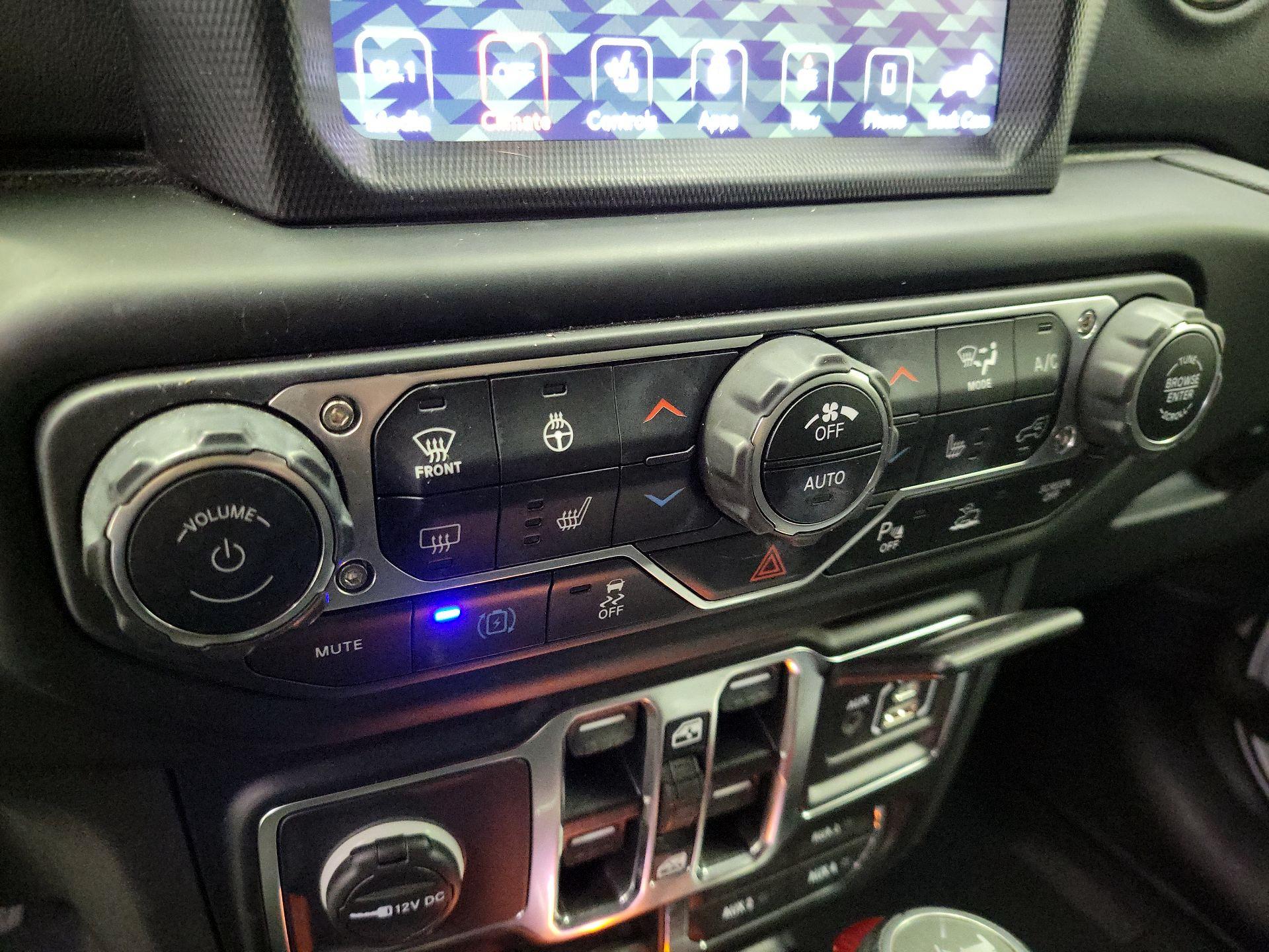 Thumbnail: 2021 Jeep Wrangler - 17