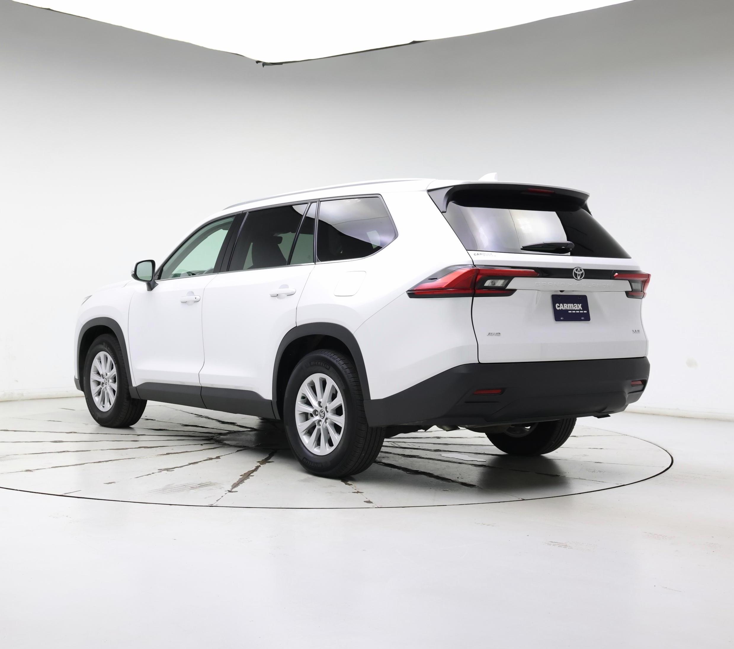 Thumbnail: 2024 Toyota Grand Highlander - 2