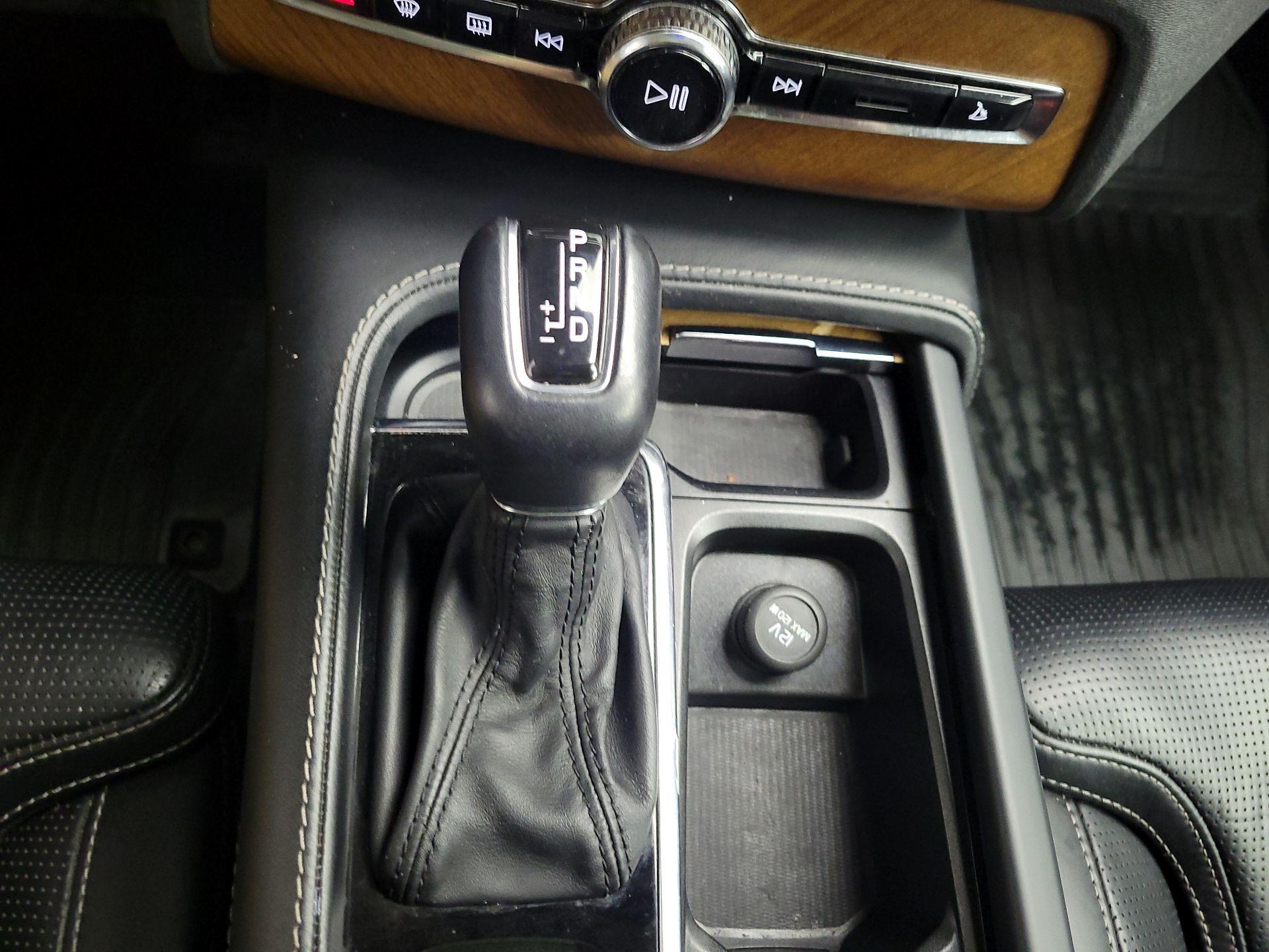 Thumbnail: 2018 Volvo XC90 - 17