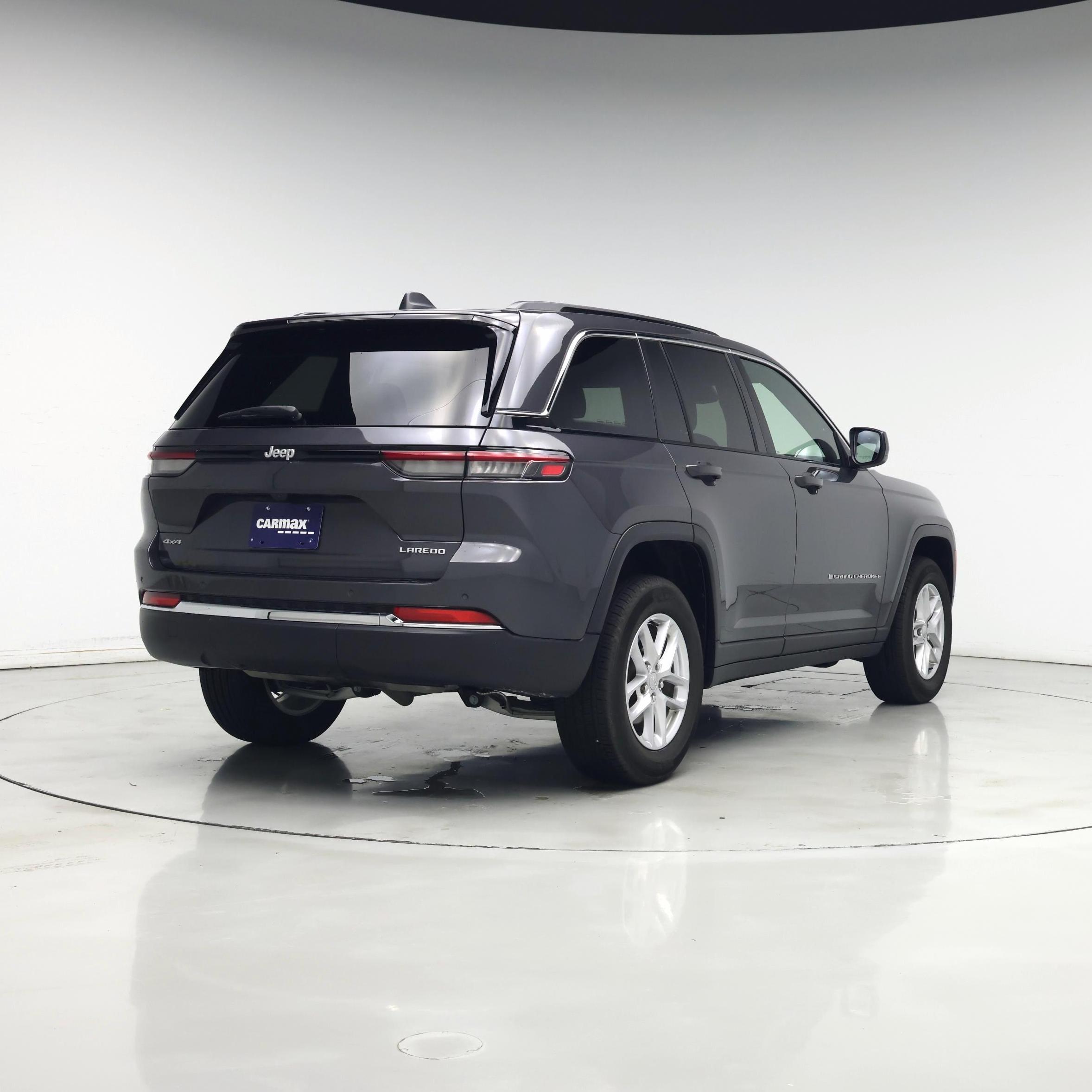 Thumbnail: 2024 Jeep Grand Cherokee - 8