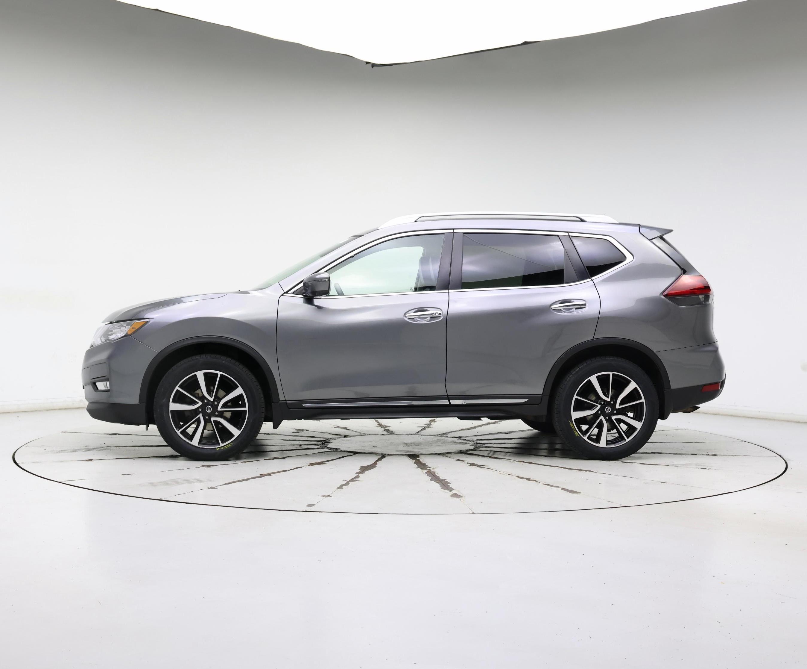 Thumbnail: 2020 Nissan Rogue - 3