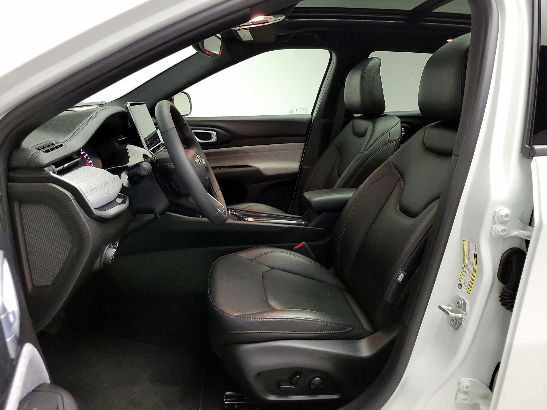 Thumbnail: 2024 Jeep Compass - 11