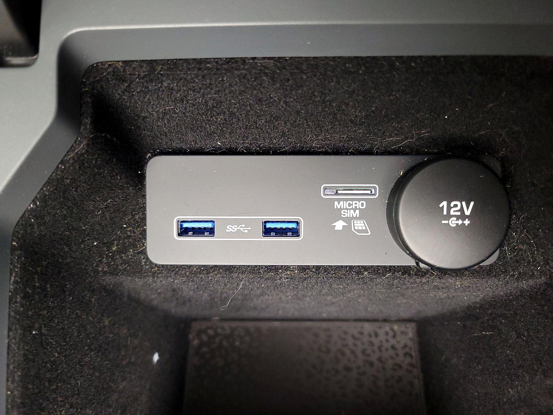 Thumbnail: 2020 Jaguar E-Pace - 19