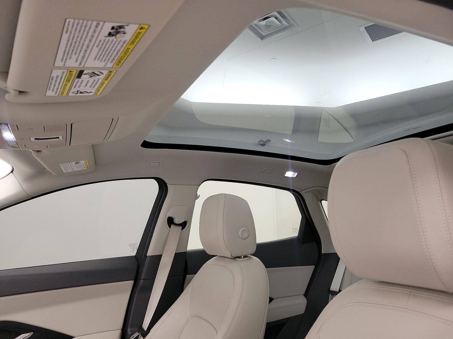 Thumbnail: 2020 Jaguar E-Pace - 20