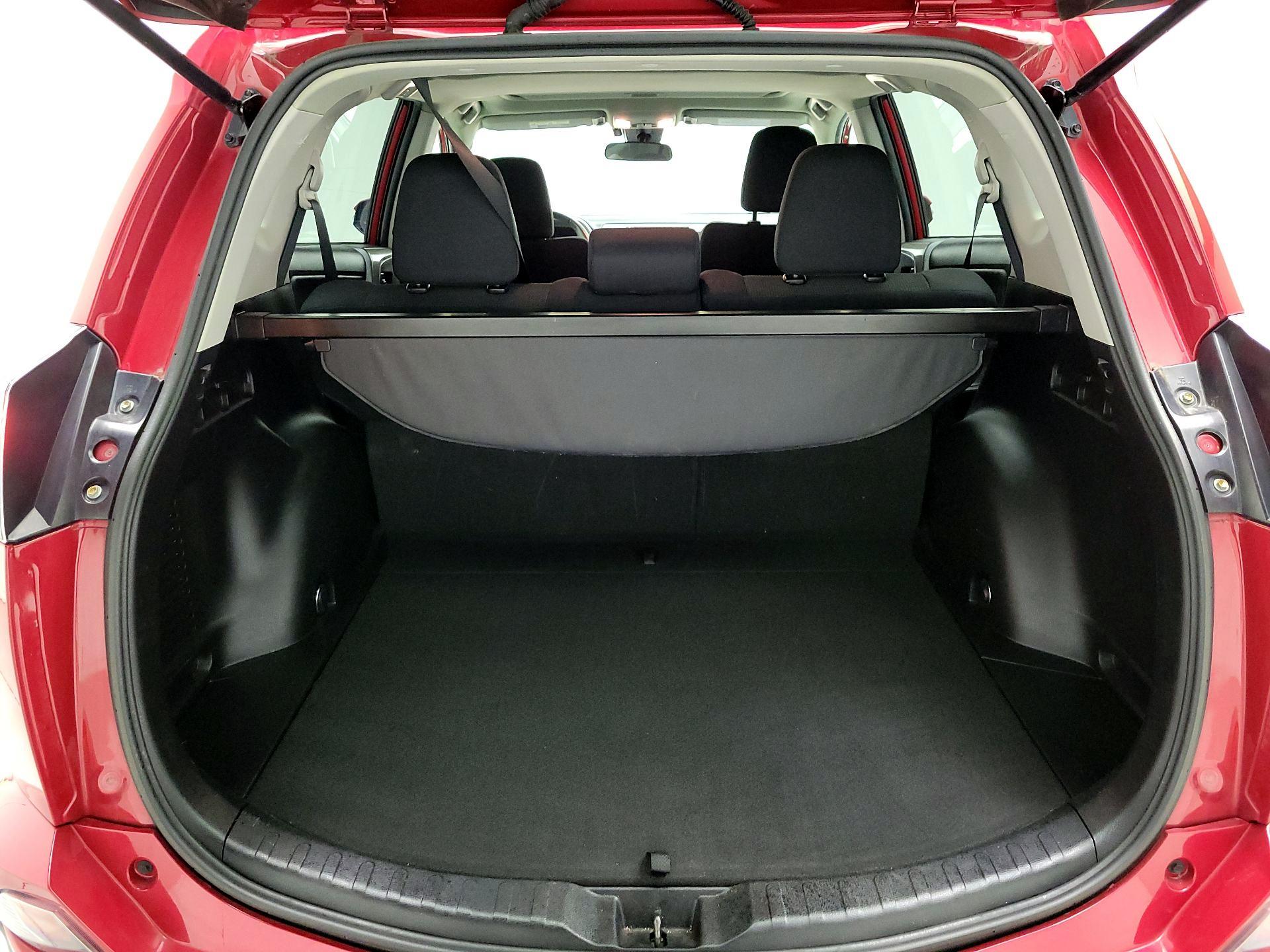 Thumbnail: 2017 Toyota RAV4 - 20