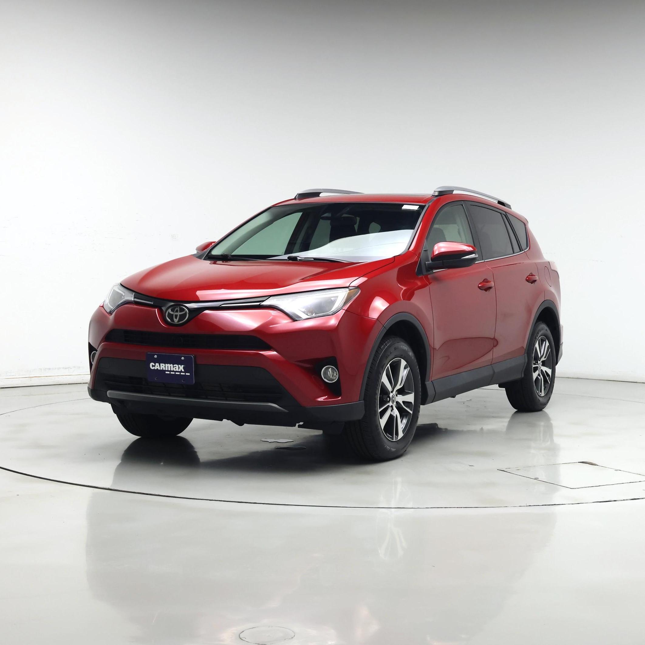 Thumbnail: 2017 Toyota RAV4 - 4