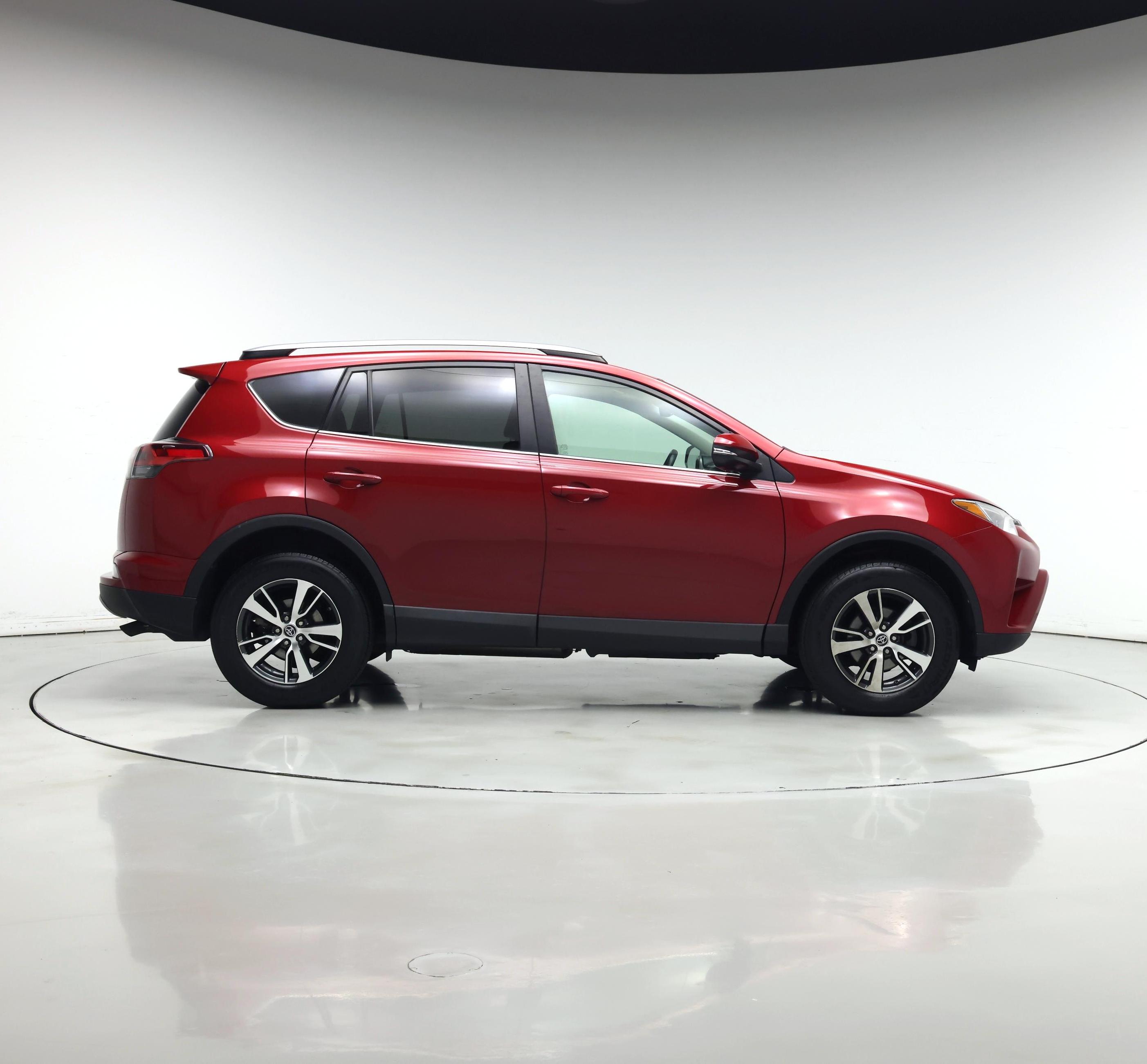 Thumbnail: 2017 Toyota RAV4 - 7