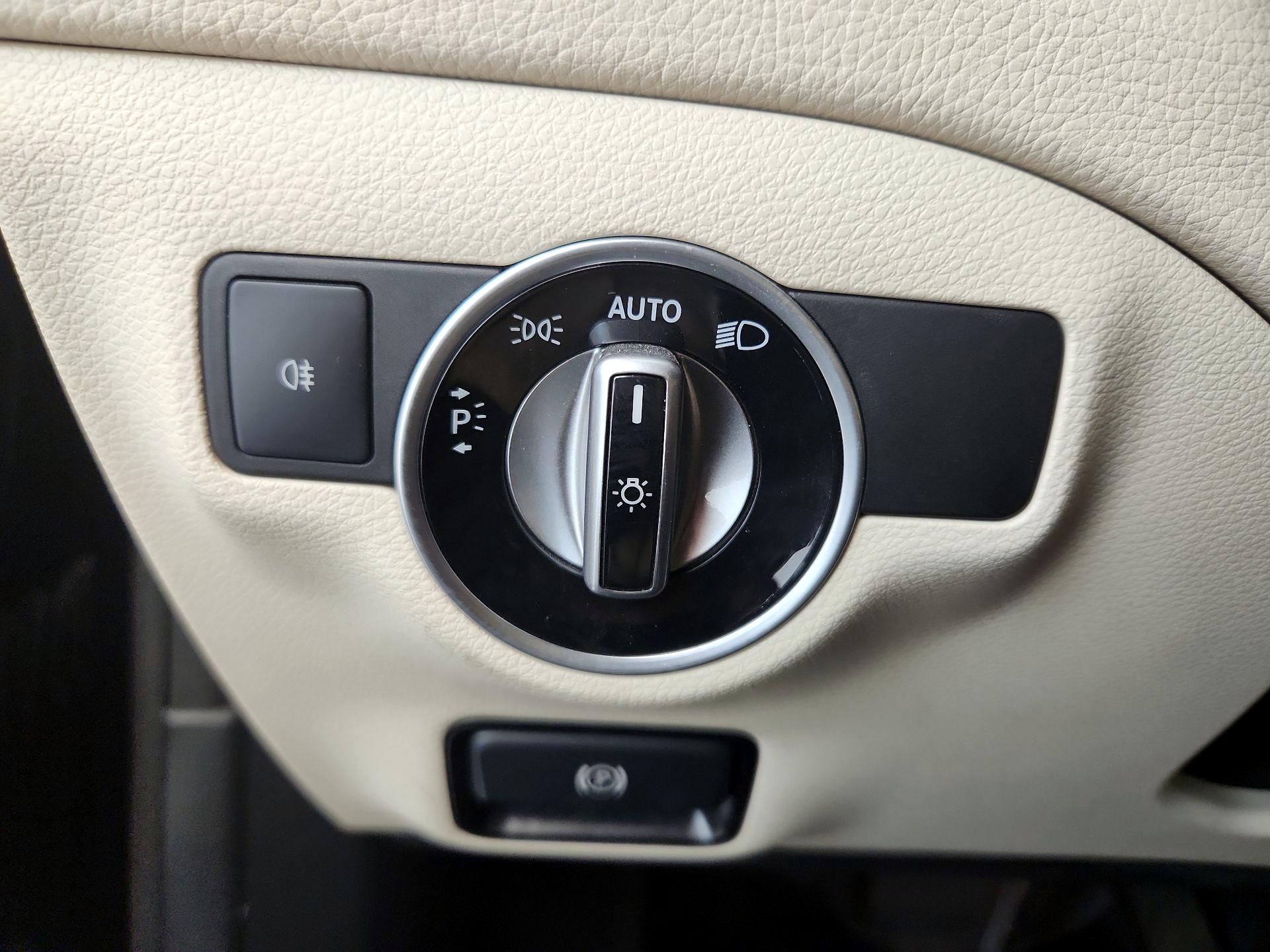 Thumbnail: 2018 Mercedes-Benz CLA - 13