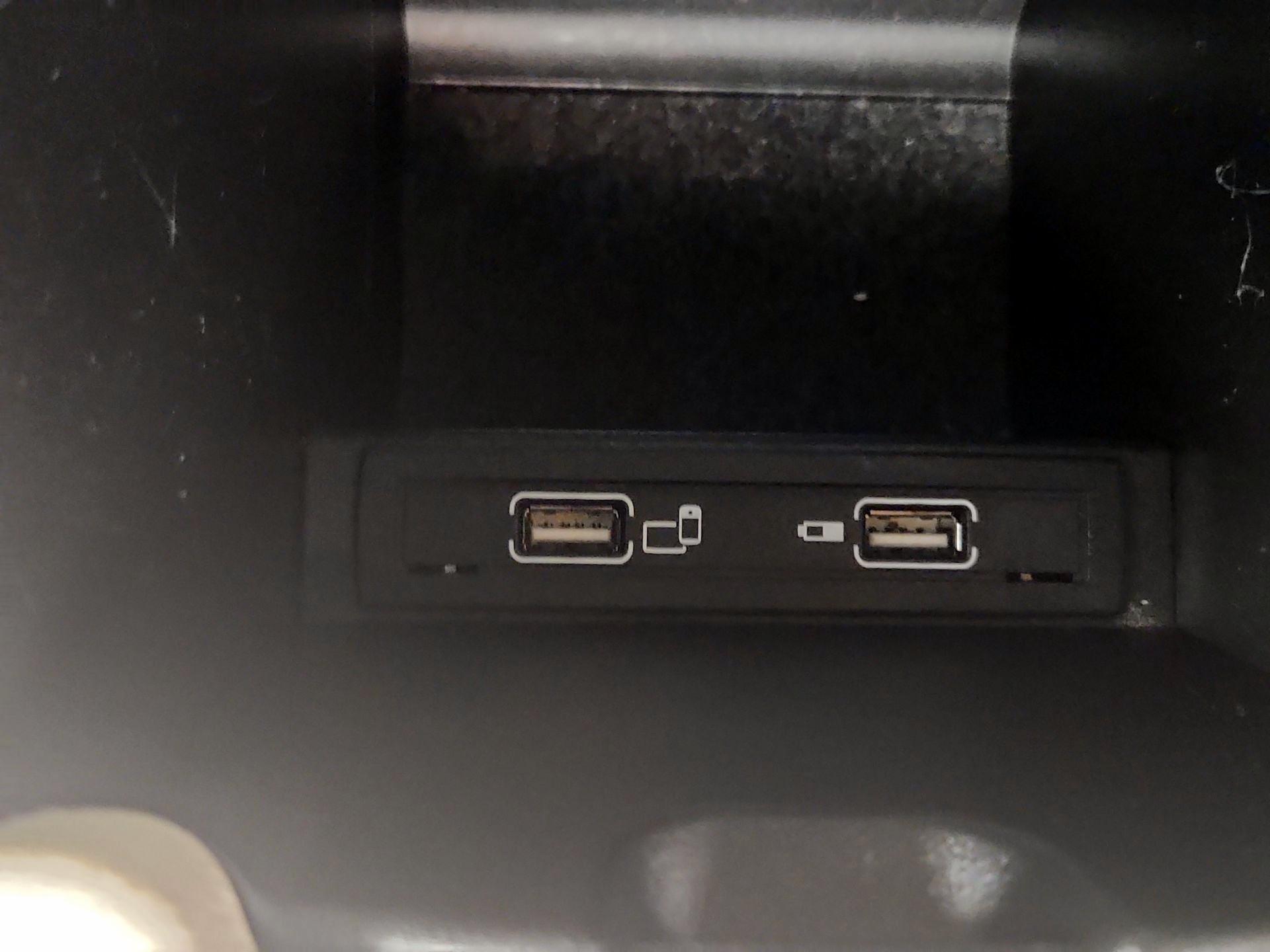 Thumbnail: 2018 Mercedes-Benz CLA - 18