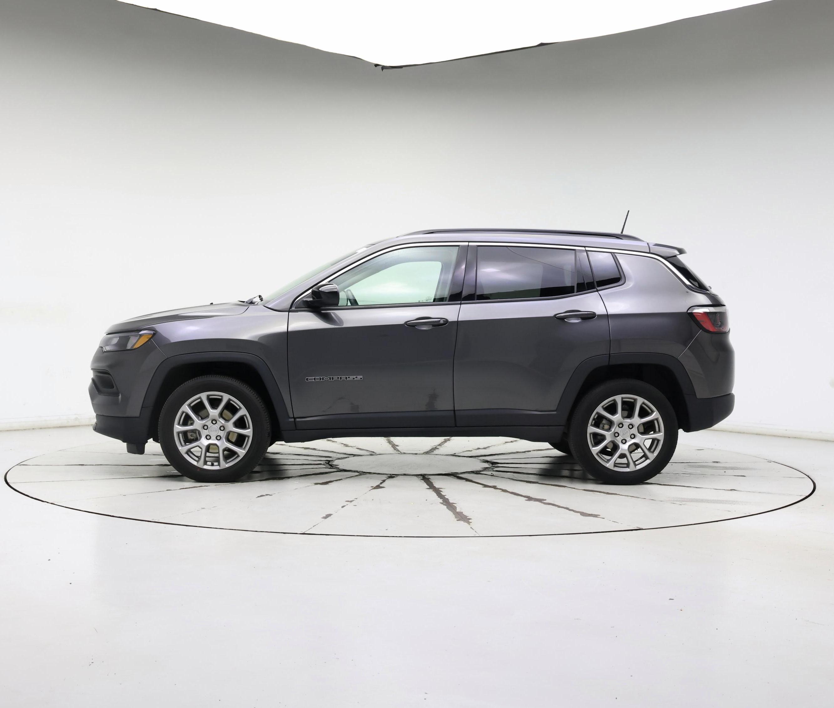 Thumbnail: 2022 Jeep Compass - 3