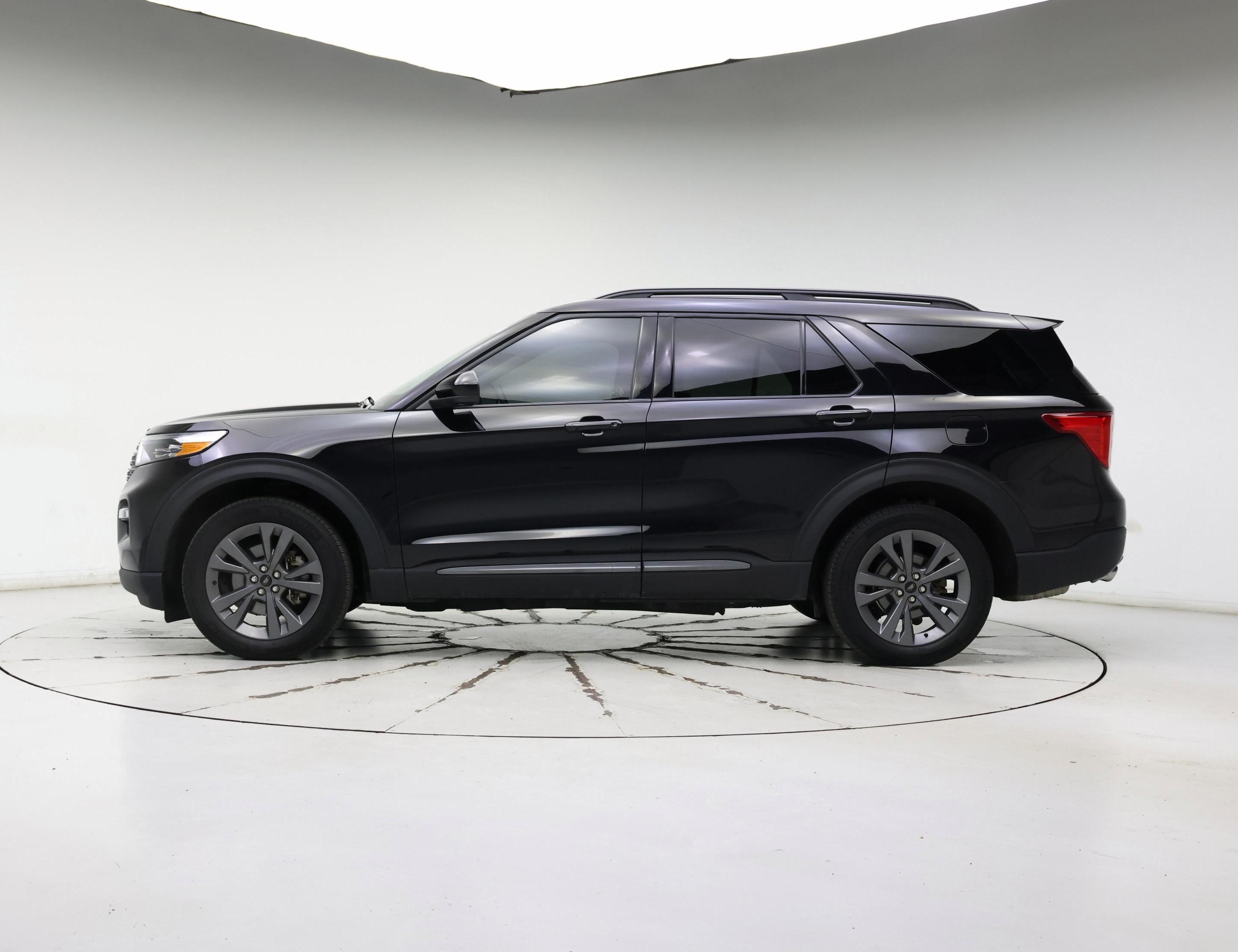 Thumbnail: 2023 Ford Explorer - 3
