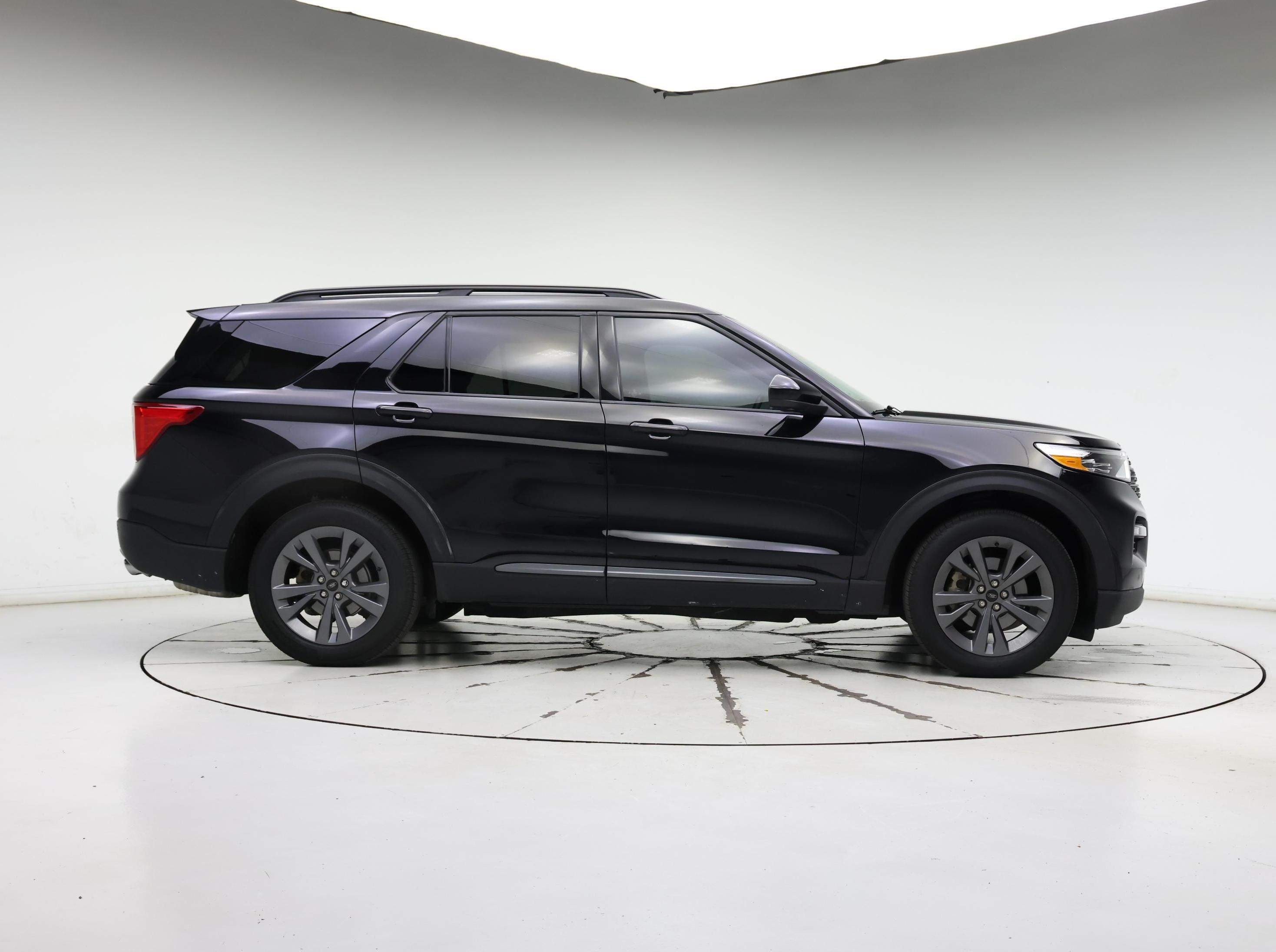 Thumbnail: 2023 Ford Explorer - 7