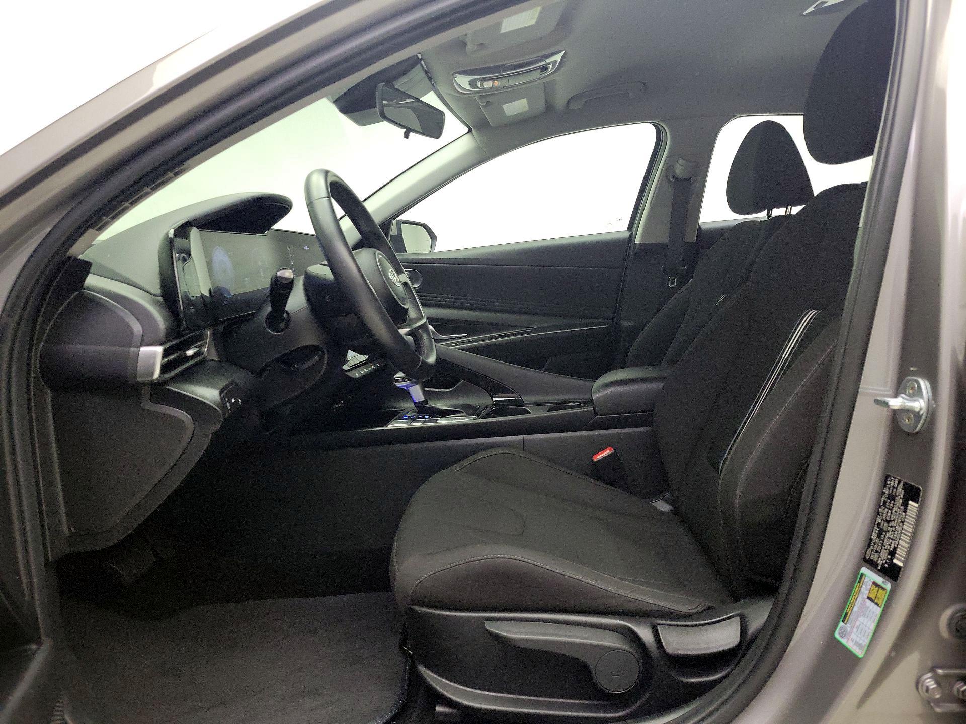 Thumbnail: 2023 Hyundai Elantra - 11