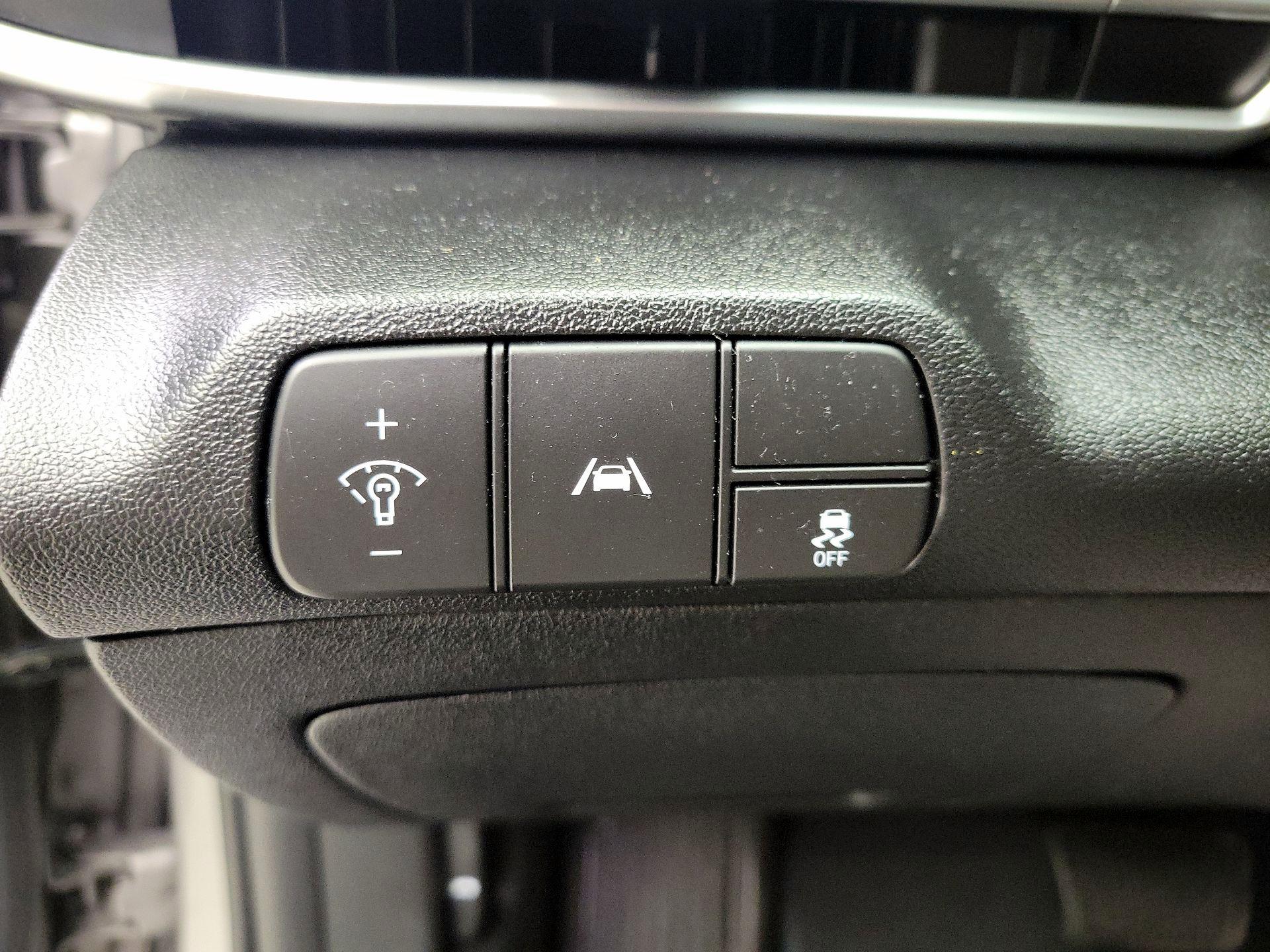 Thumbnail: 2023 Hyundai Elantra - 13