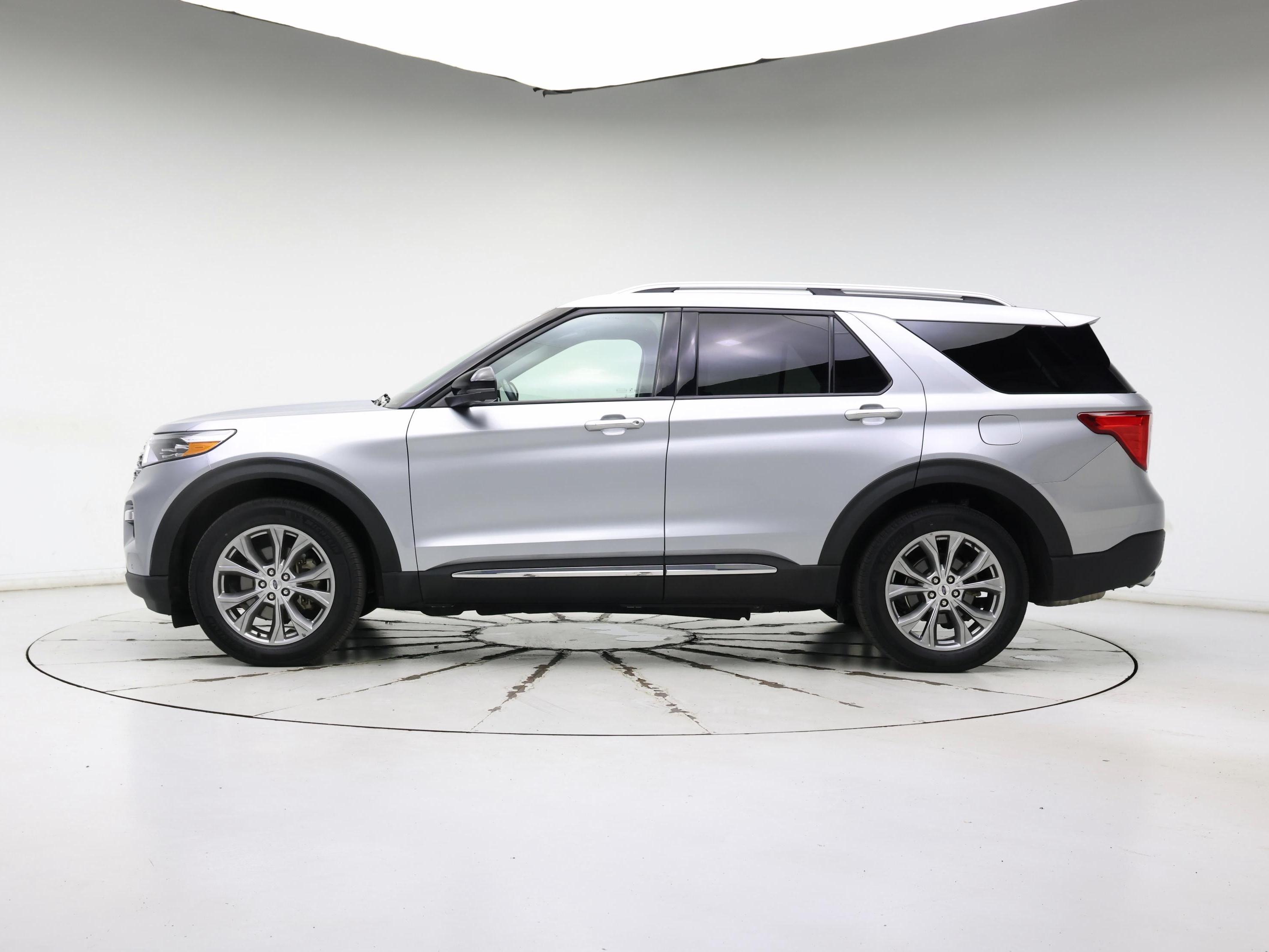 Thumbnail: 2022 Ford Explorer - 3