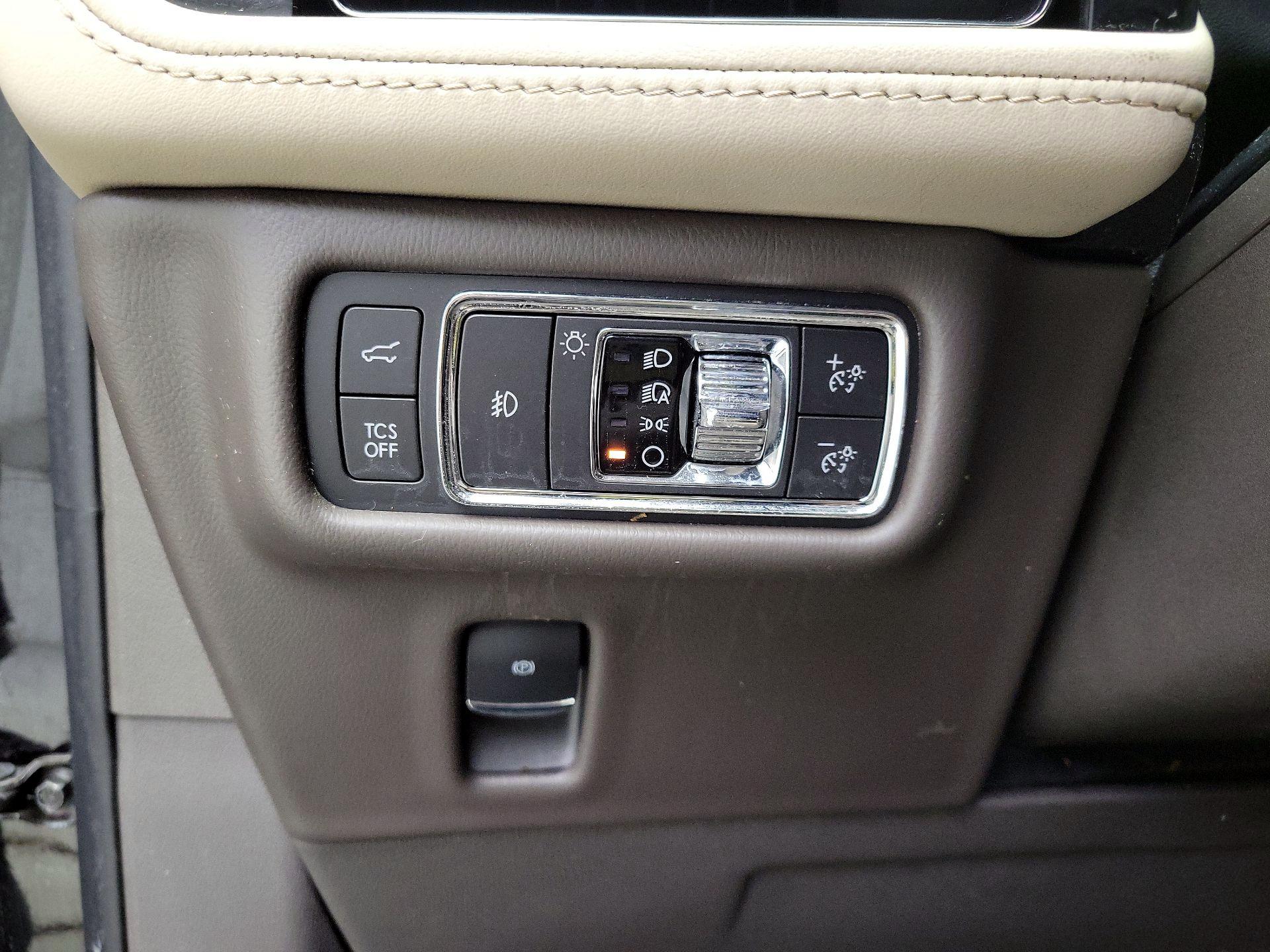 Thumbnail: 2022 Lincoln Nautilus - 13