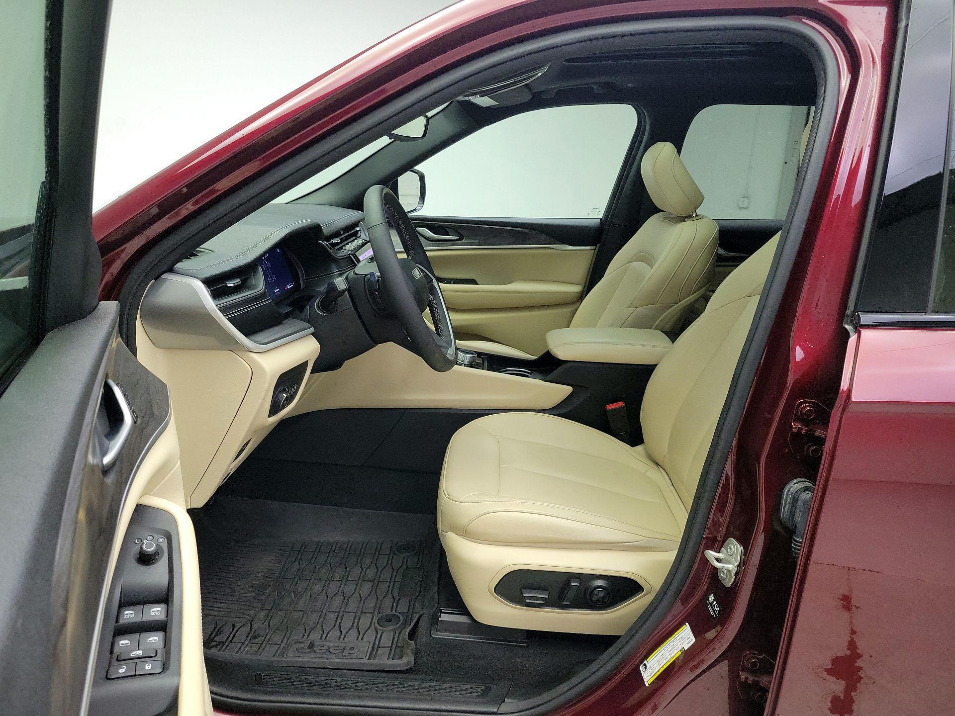 Thumbnail: 2023 Jeep Grand Cherokee L - 11