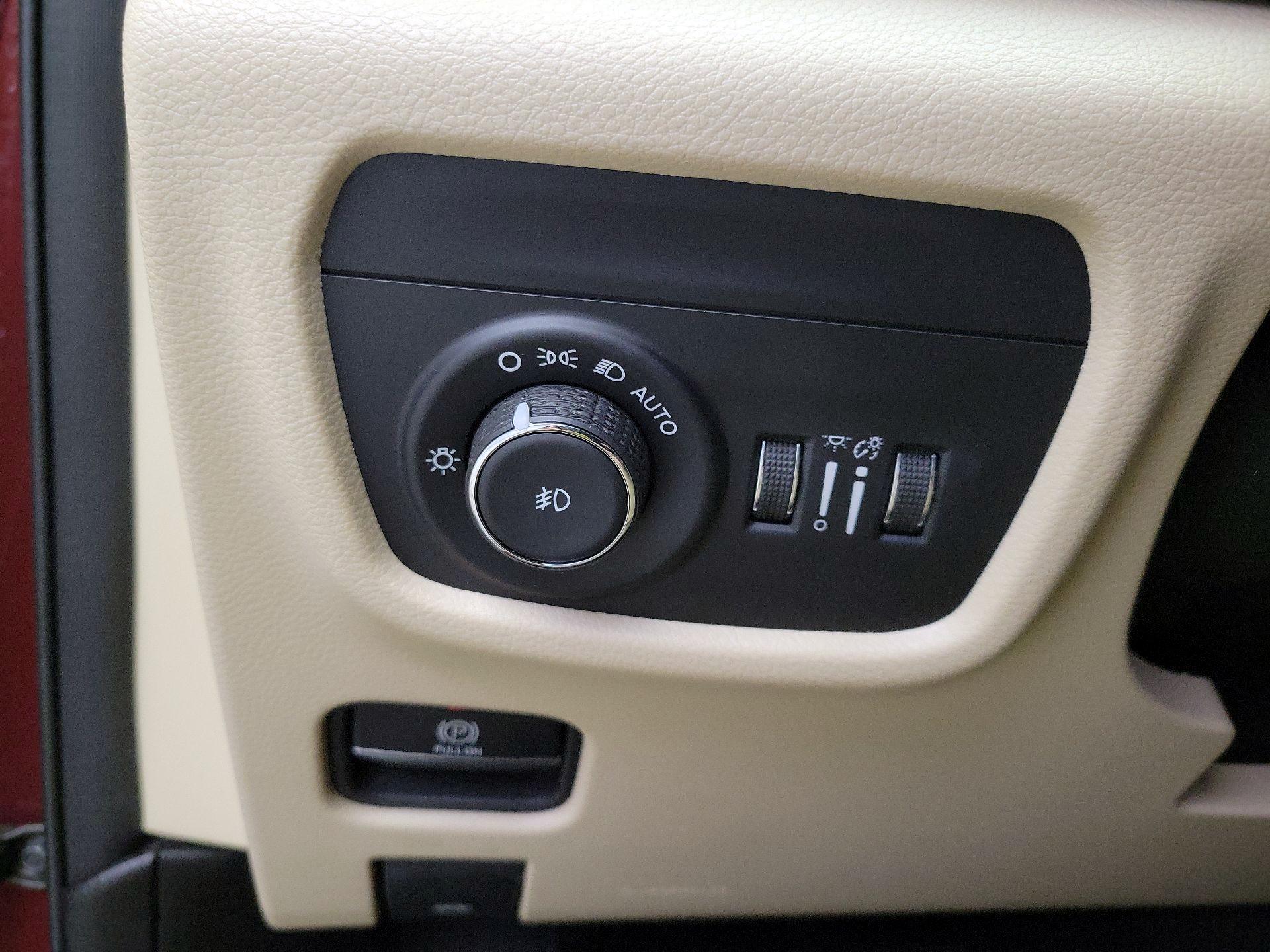 Thumbnail: 2023 Jeep Grand Cherokee L - 13