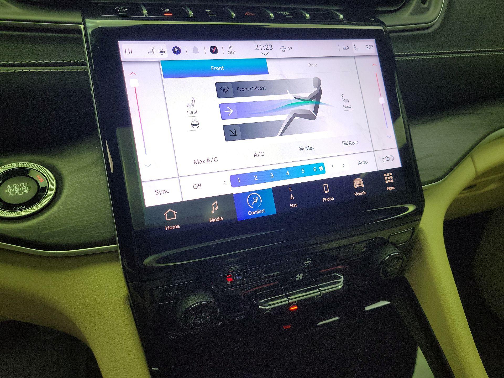 Thumbnail: 2023 Jeep Grand Cherokee L - 17