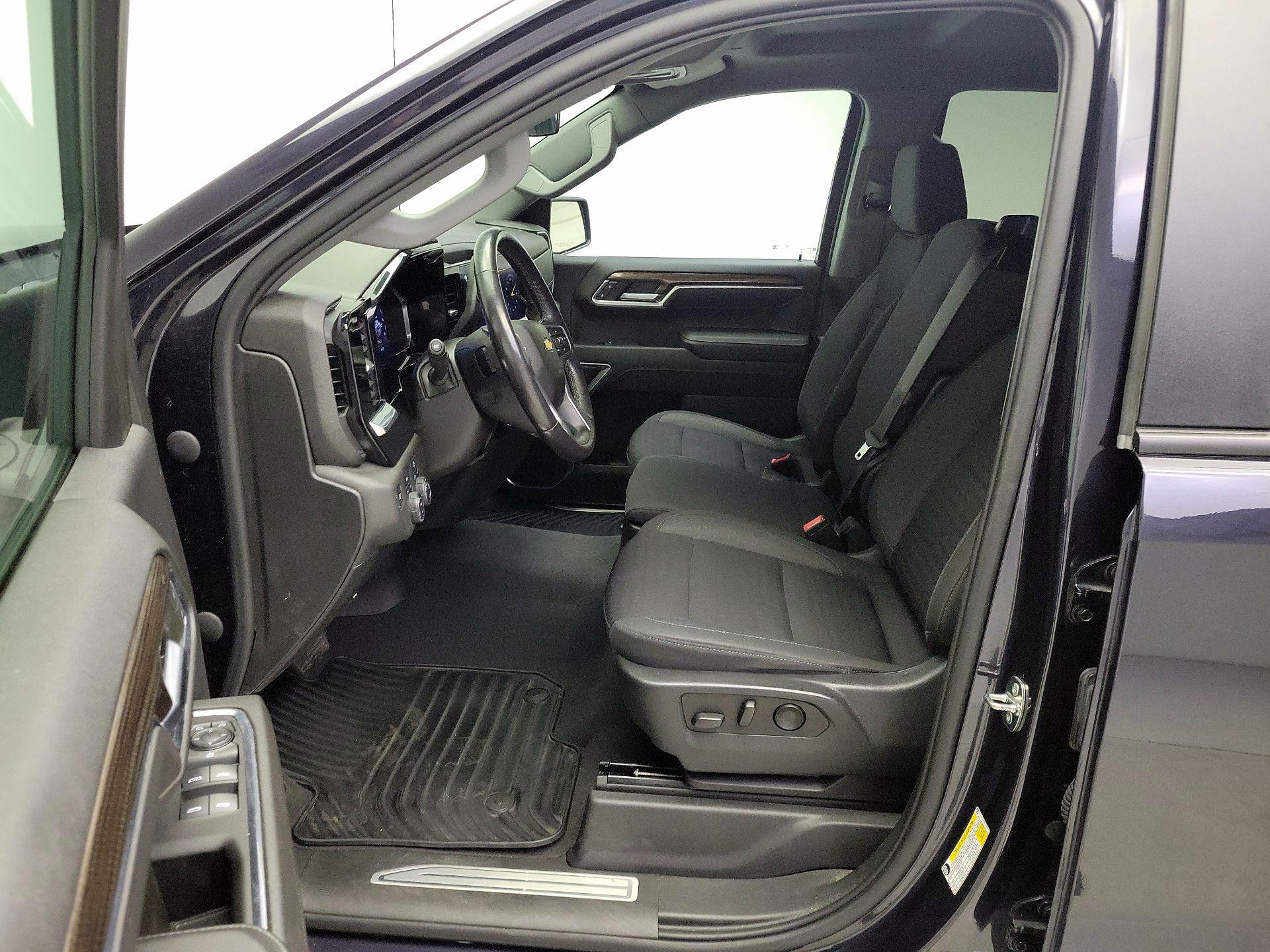 Thumbnail: 2022 Chevrolet Silverado 1500 - 11