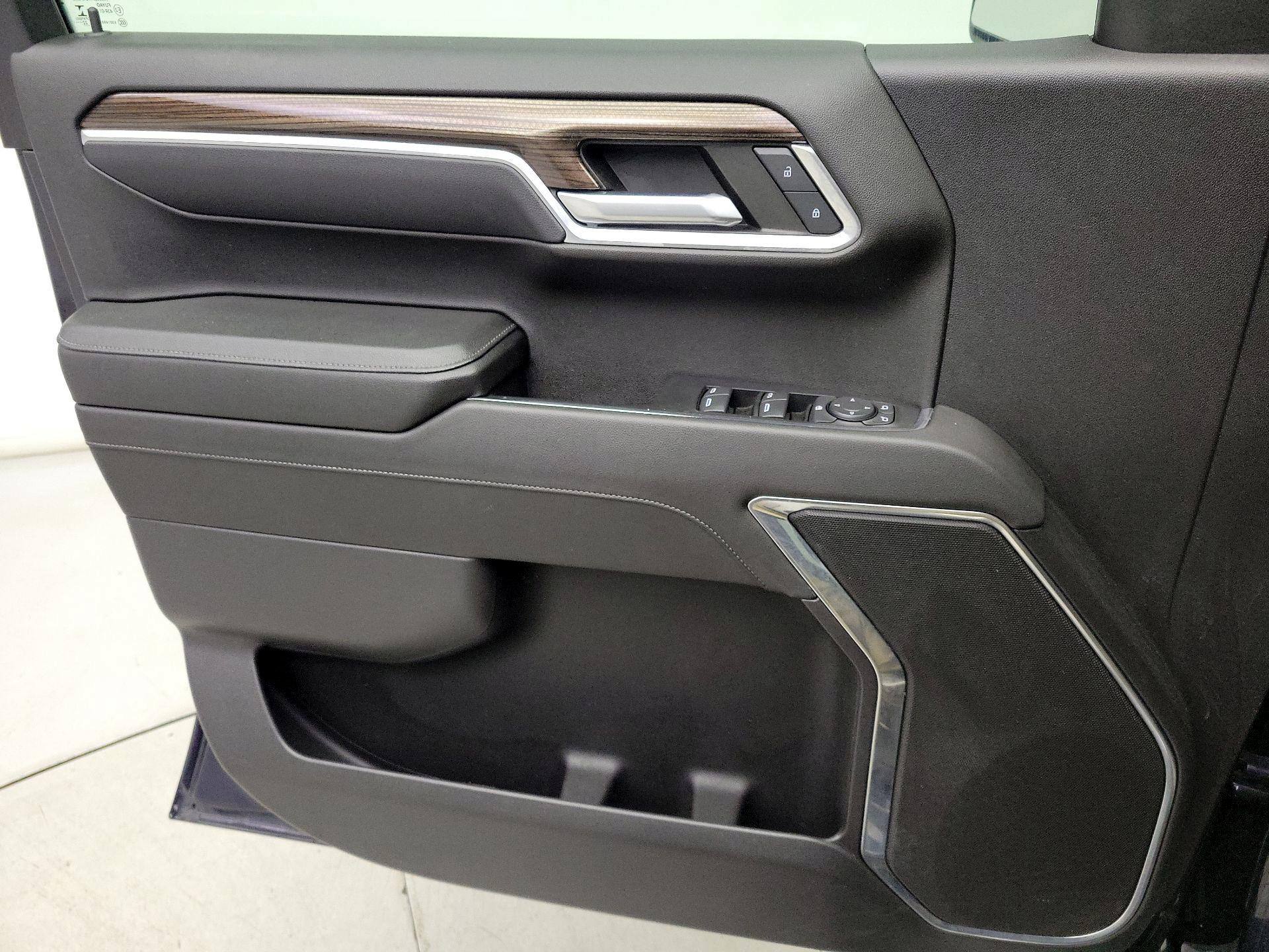 Thumbnail: 2022 Chevrolet Silverado 1500 - 12