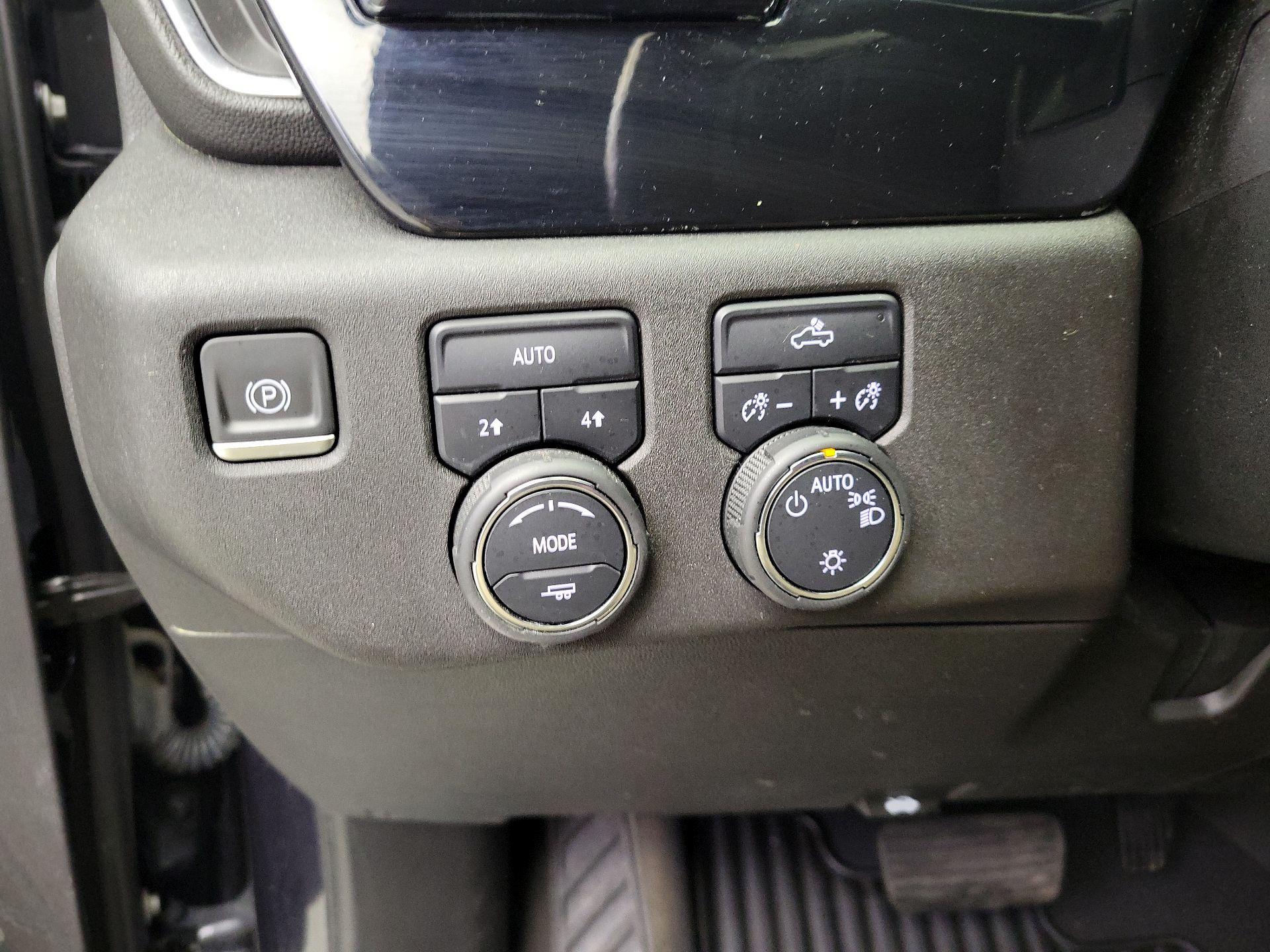 Thumbnail: 2022 Chevrolet Silverado 1500 - 13