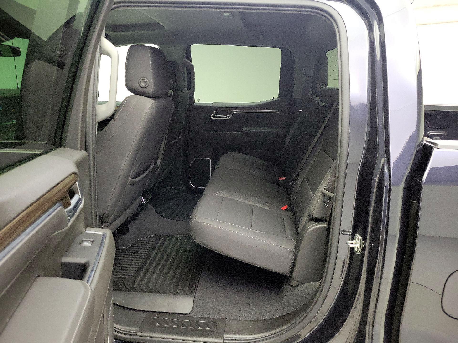 Thumbnail: 2022 Chevrolet Silverado 1500 - 19