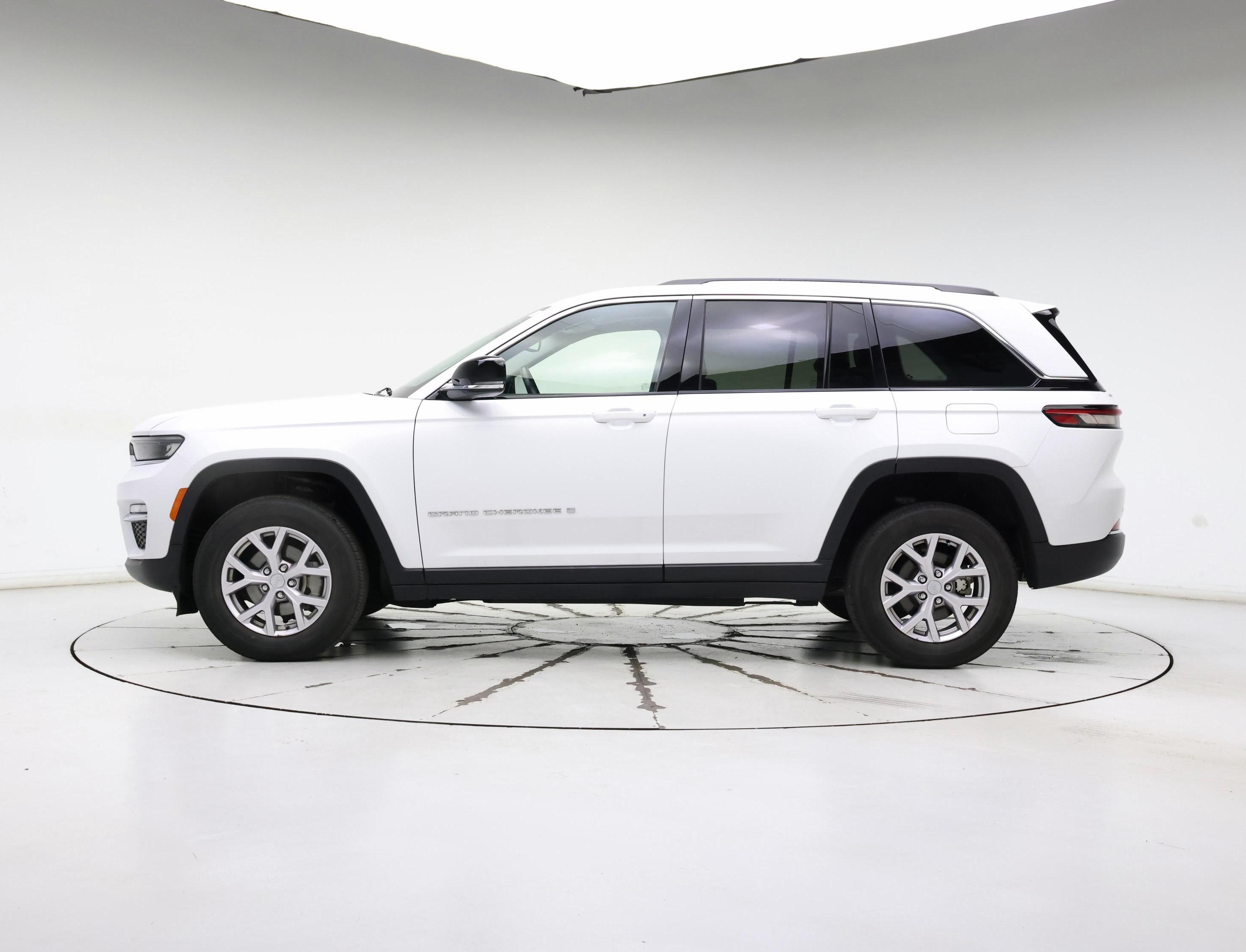 Thumbnail: 2022 Jeep Grand Cherokee - 3