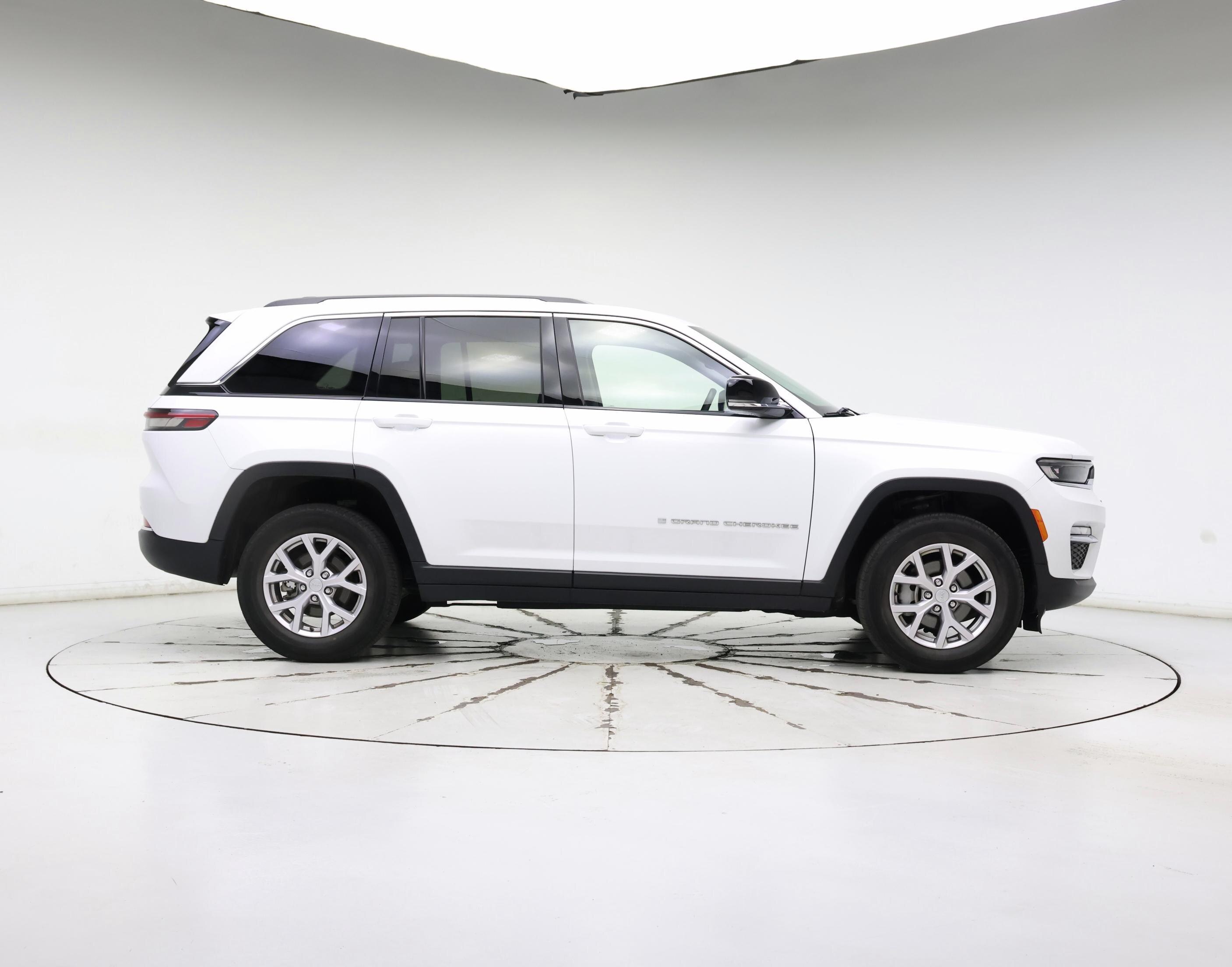 Thumbnail: 2022 Jeep Grand Cherokee - 7