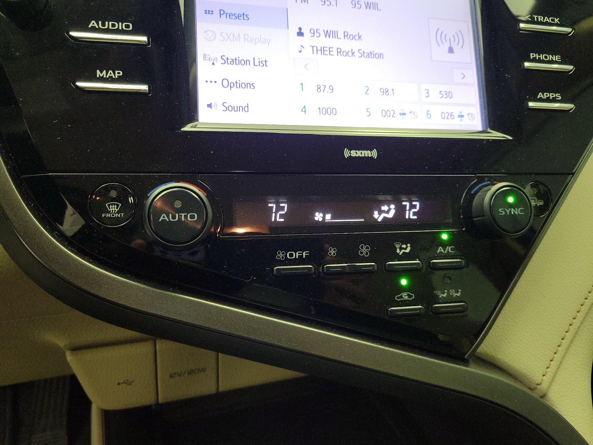 Thumbnail: 2020 Toyota Camry - 15