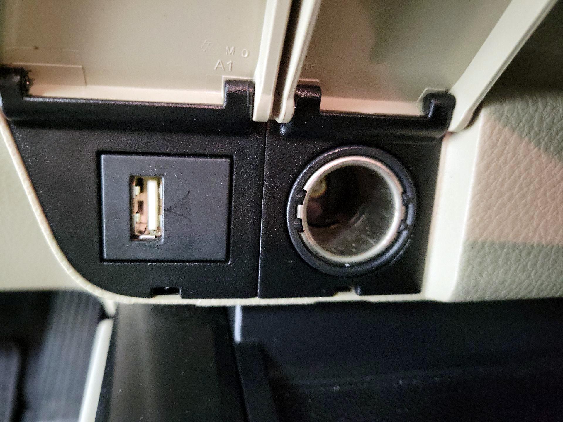 Thumbnail: 2020 Toyota Camry - 17