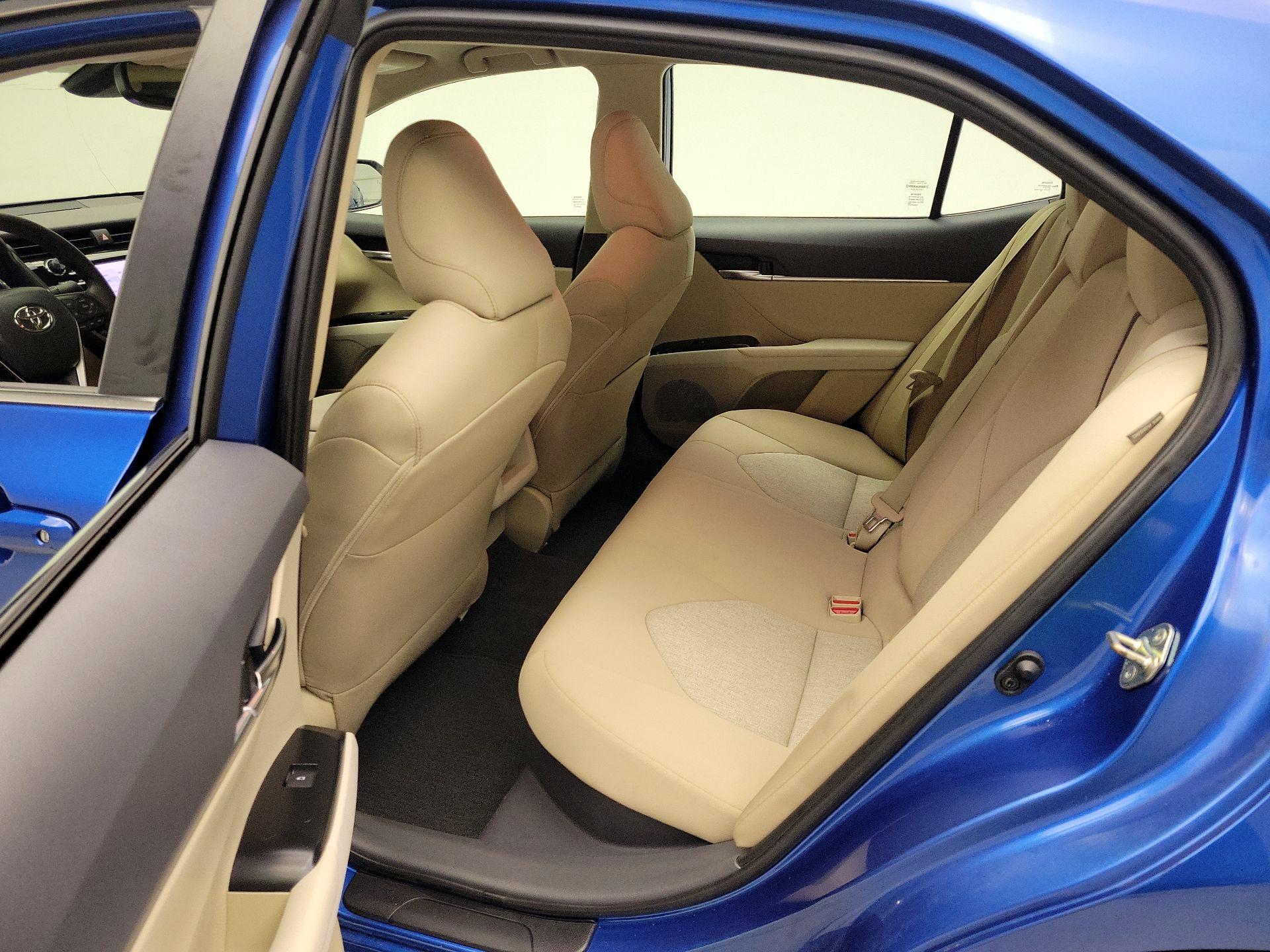 Thumbnail: 2020 Toyota Camry - 18